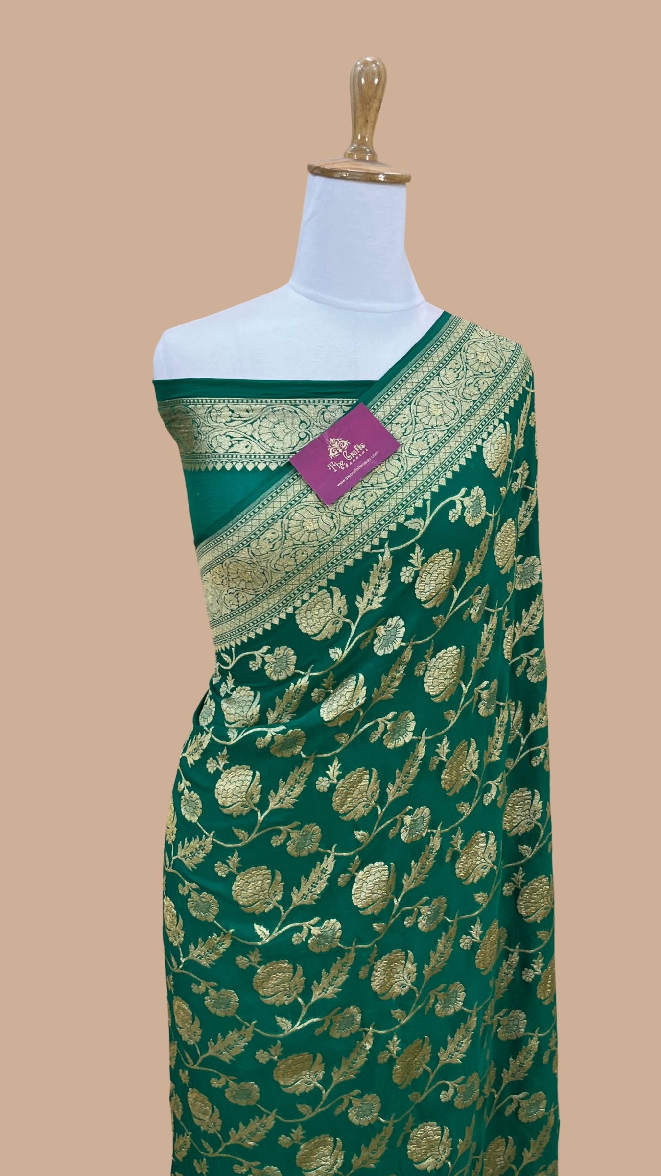 Pure Georgette Handloom Banarasi Saree - Gold zari with meenakari