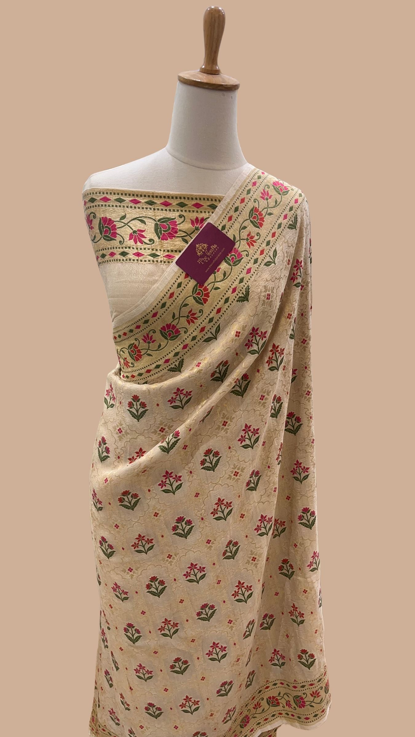 Tussar Georgette Handloom Banarasi Saree - Jaal with Meenakari