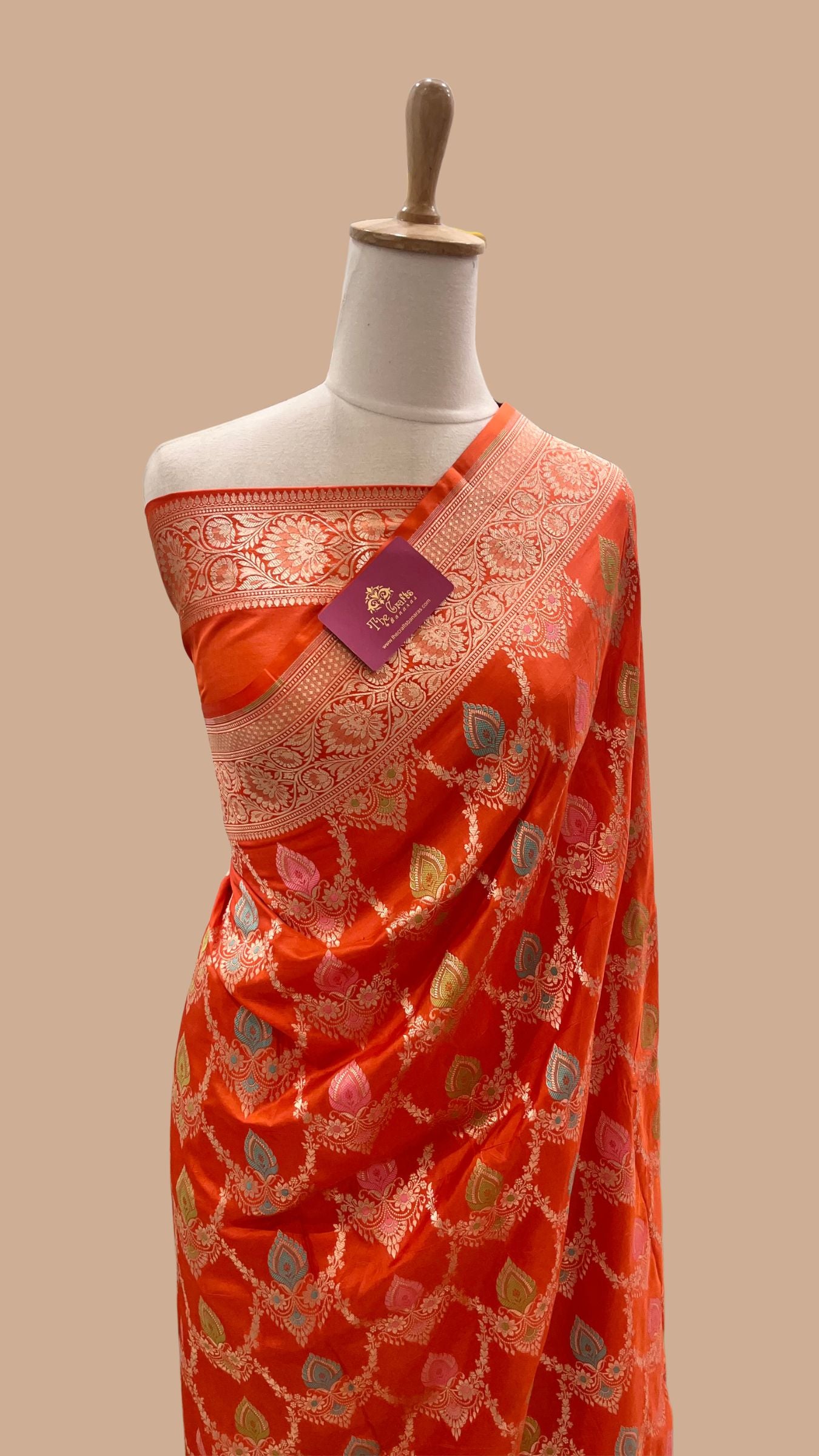 Pure Katan Silk Handloom Banarasi Saree - Jaal Work With Meenakari