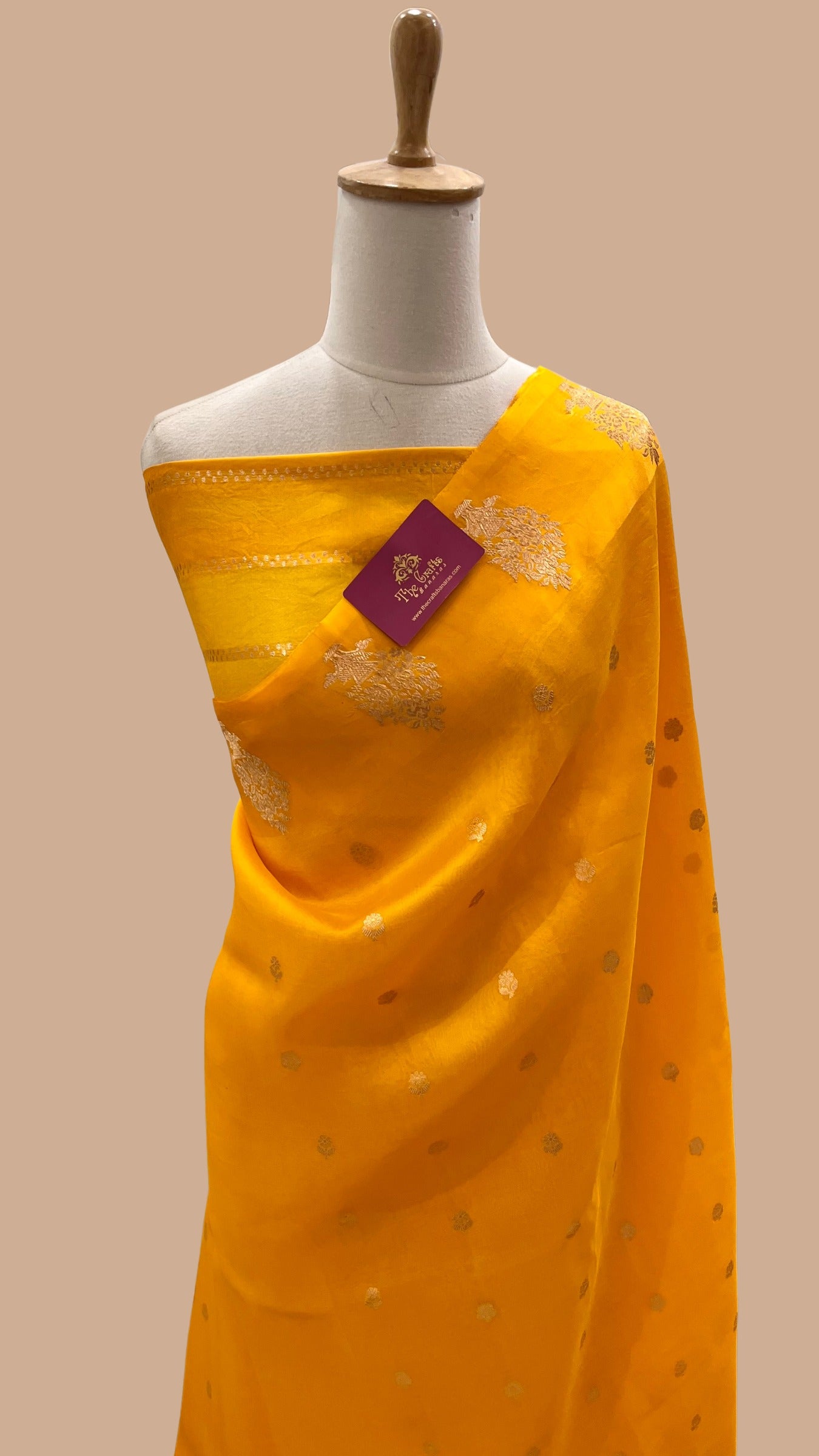 Pure Kora Silk Handloom Banarasi Saree - with kadhua motifs