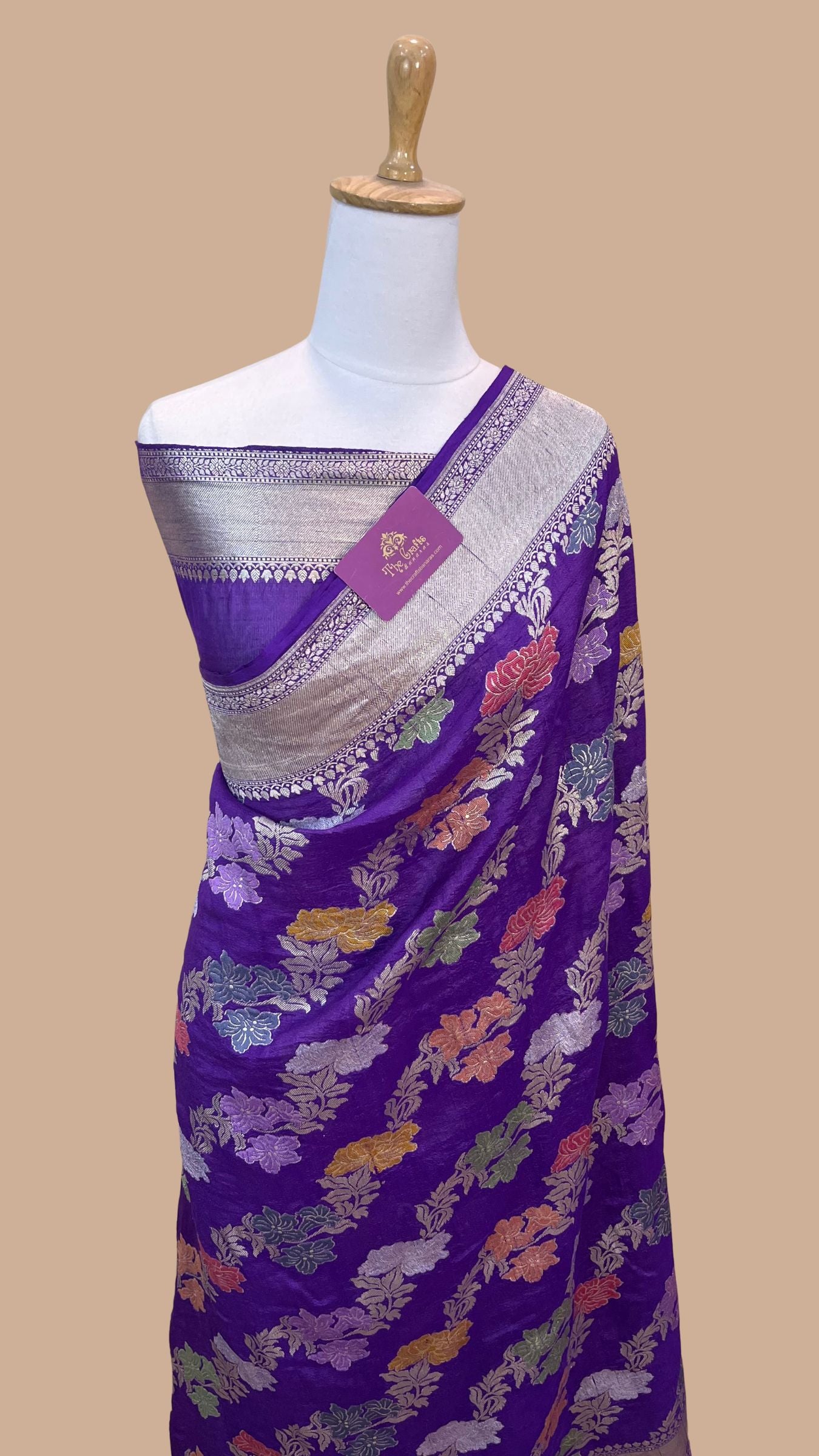 Tussar Georgette Handloom Banarasi Saree - Jaal with Meenakari