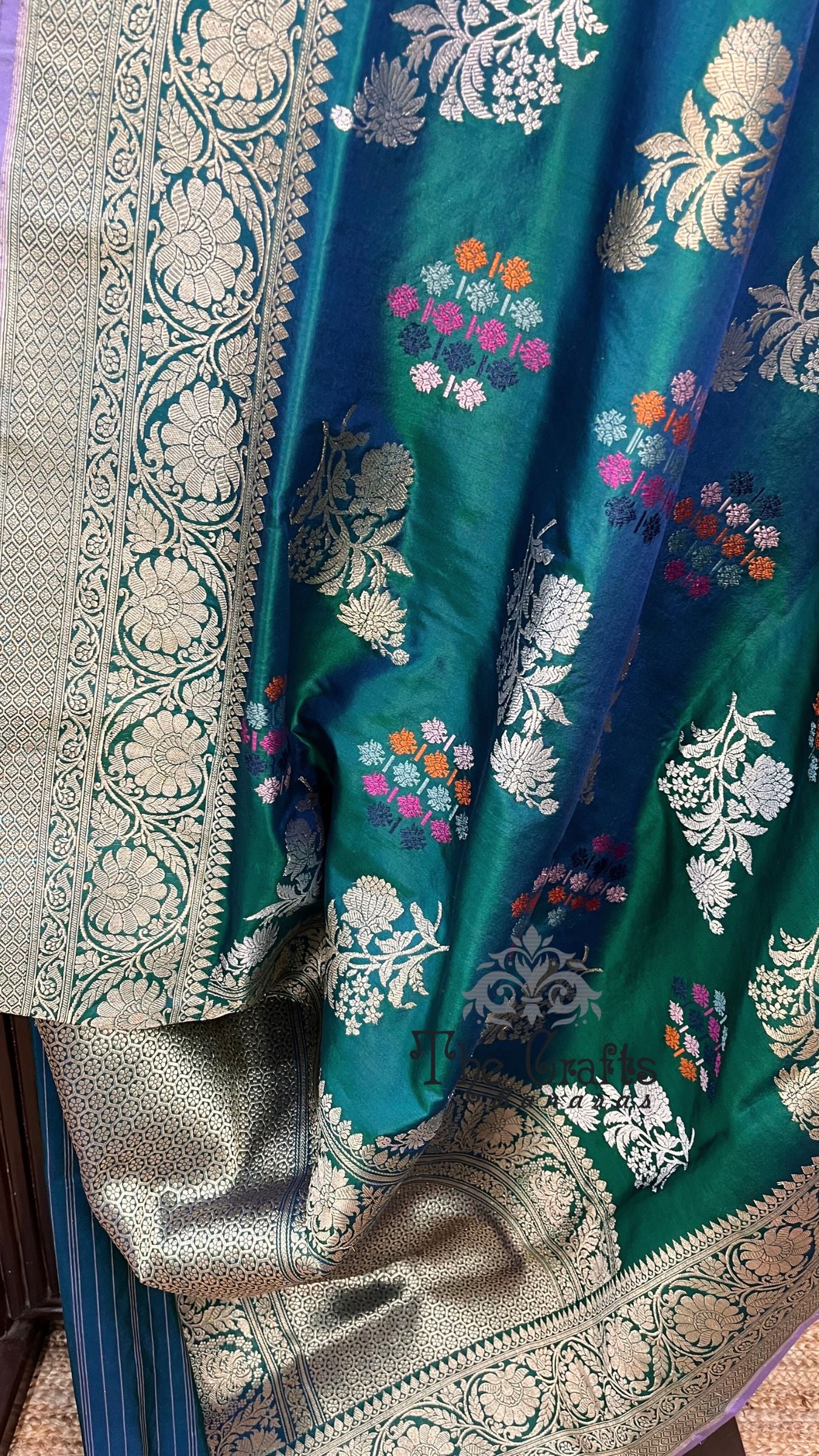 Pure Katan Silk Handloom Banarasi Saree - All Over Kadiyal Jaal Work