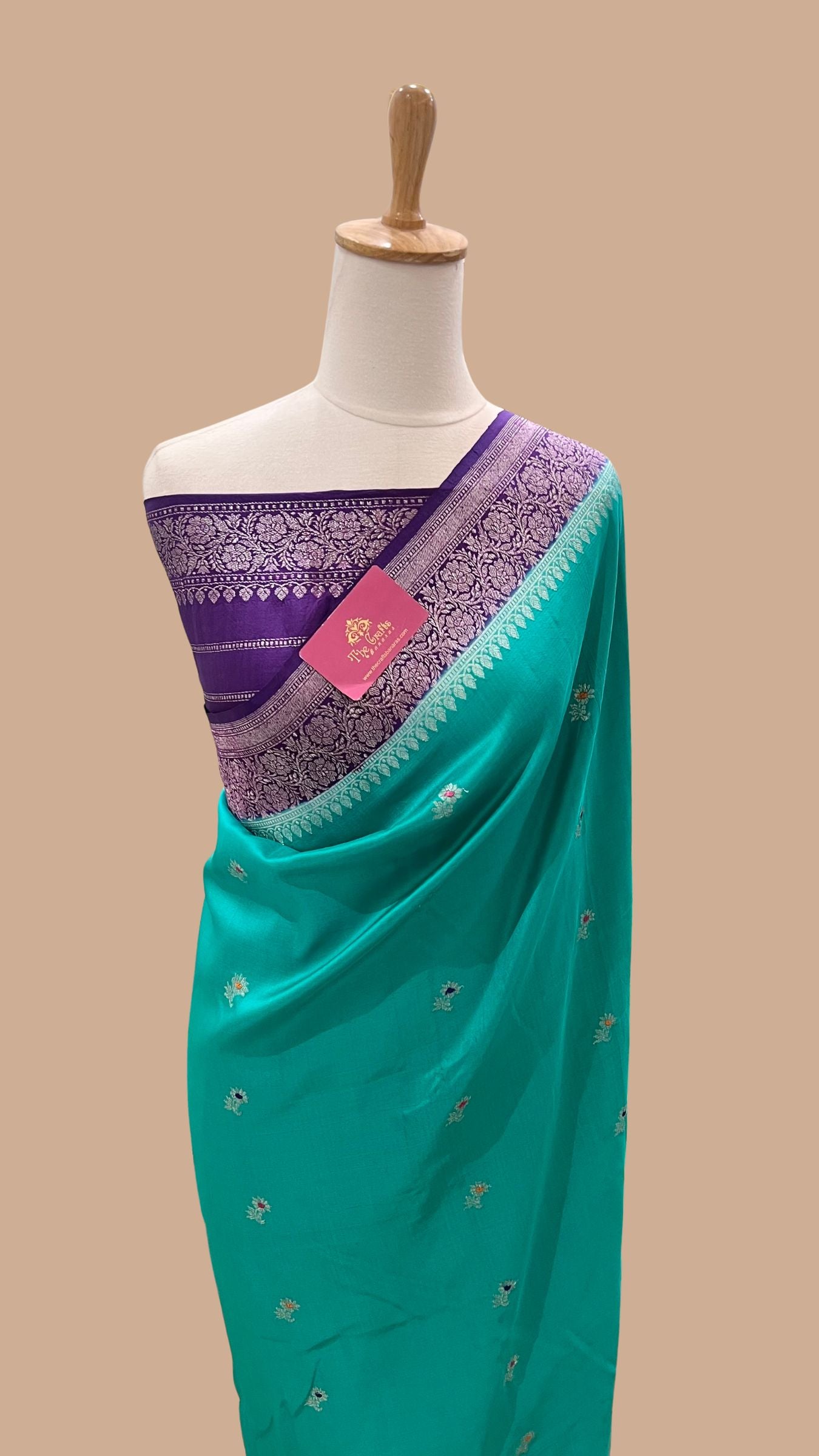 Pure Katan Silk Handloom Banarasi Saree - with Kadhua Meenakari Motifs