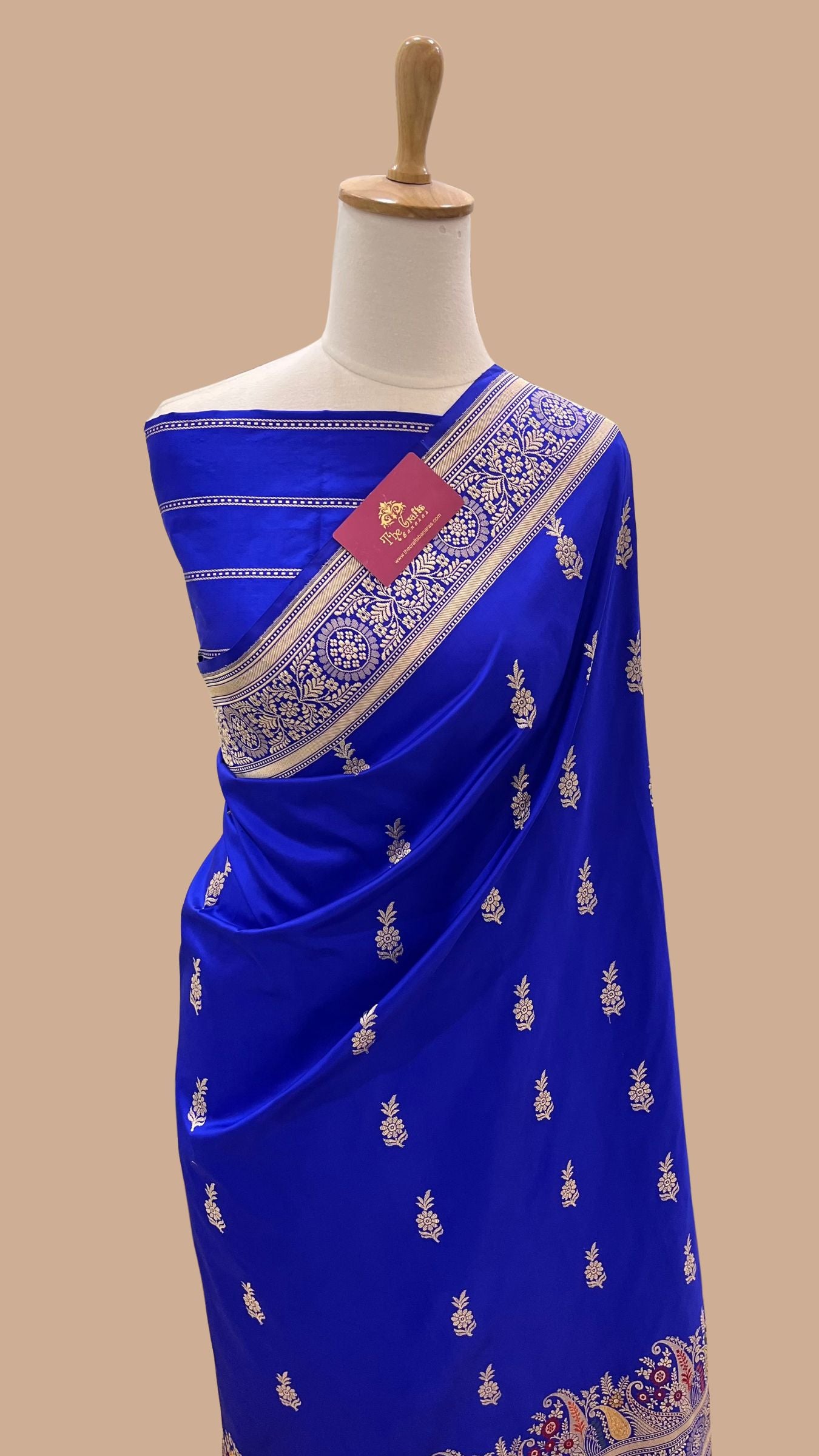 Pure Katan Silk Handloom Banarasi Saree - with kadhua meenakari motifs