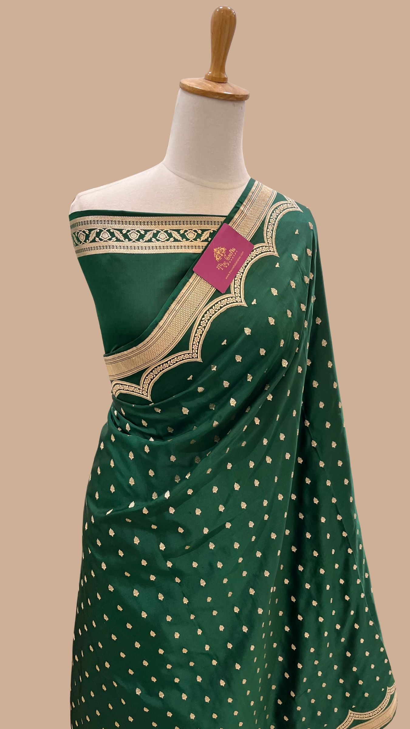 Pure Satin Silk Handloom Banarasi Saree - Motifs