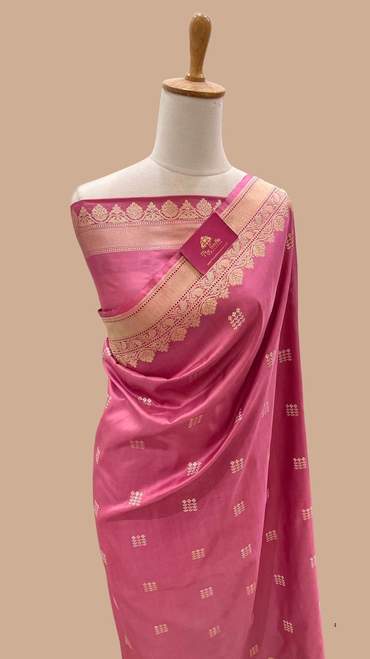 Pure Katan Silk Handloom Banarasi Saree - with kadhua sona rupa motifs
