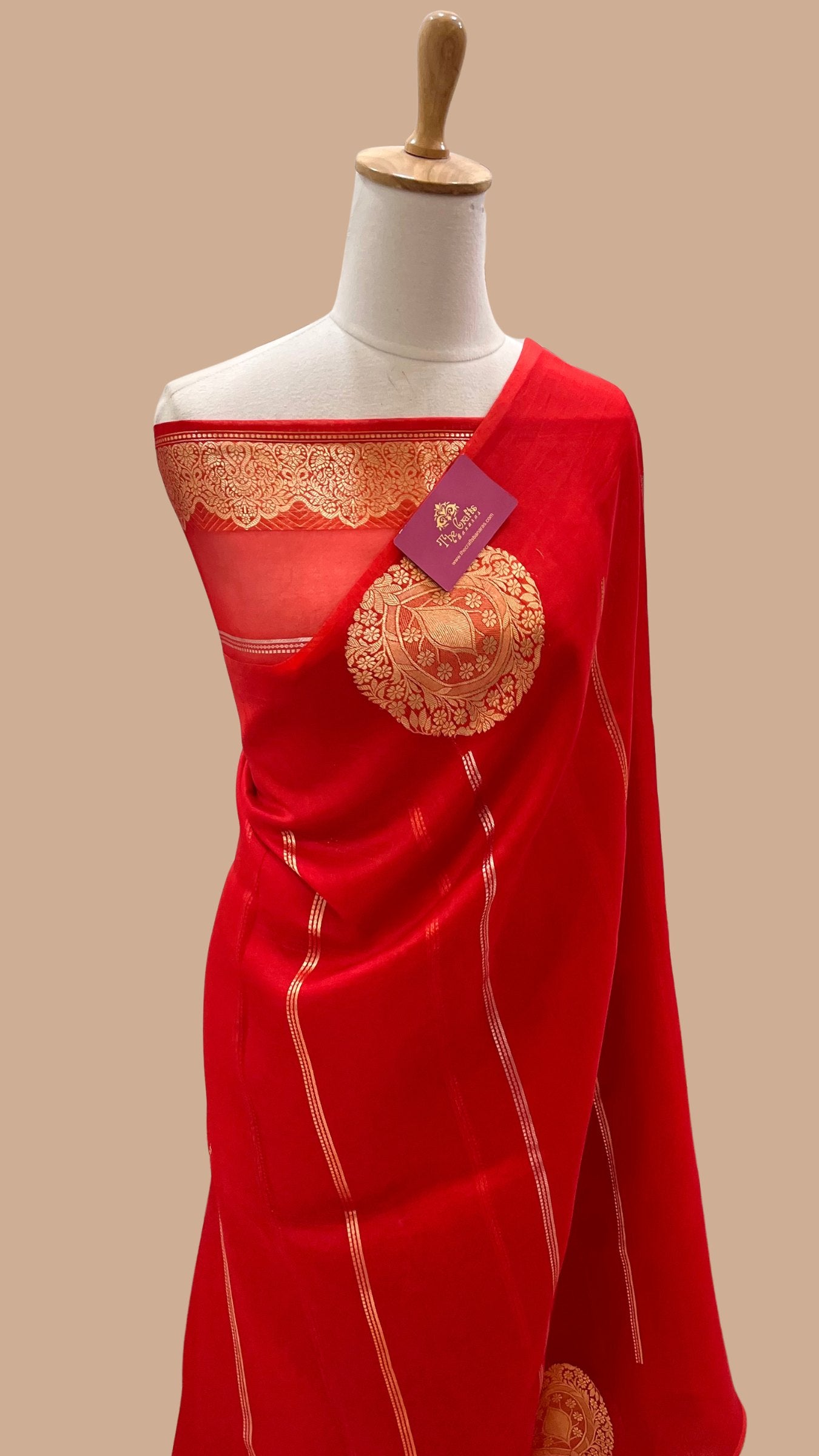 Pure Kora Silk Handloom Banarasi Saree - With Kadhua motifs