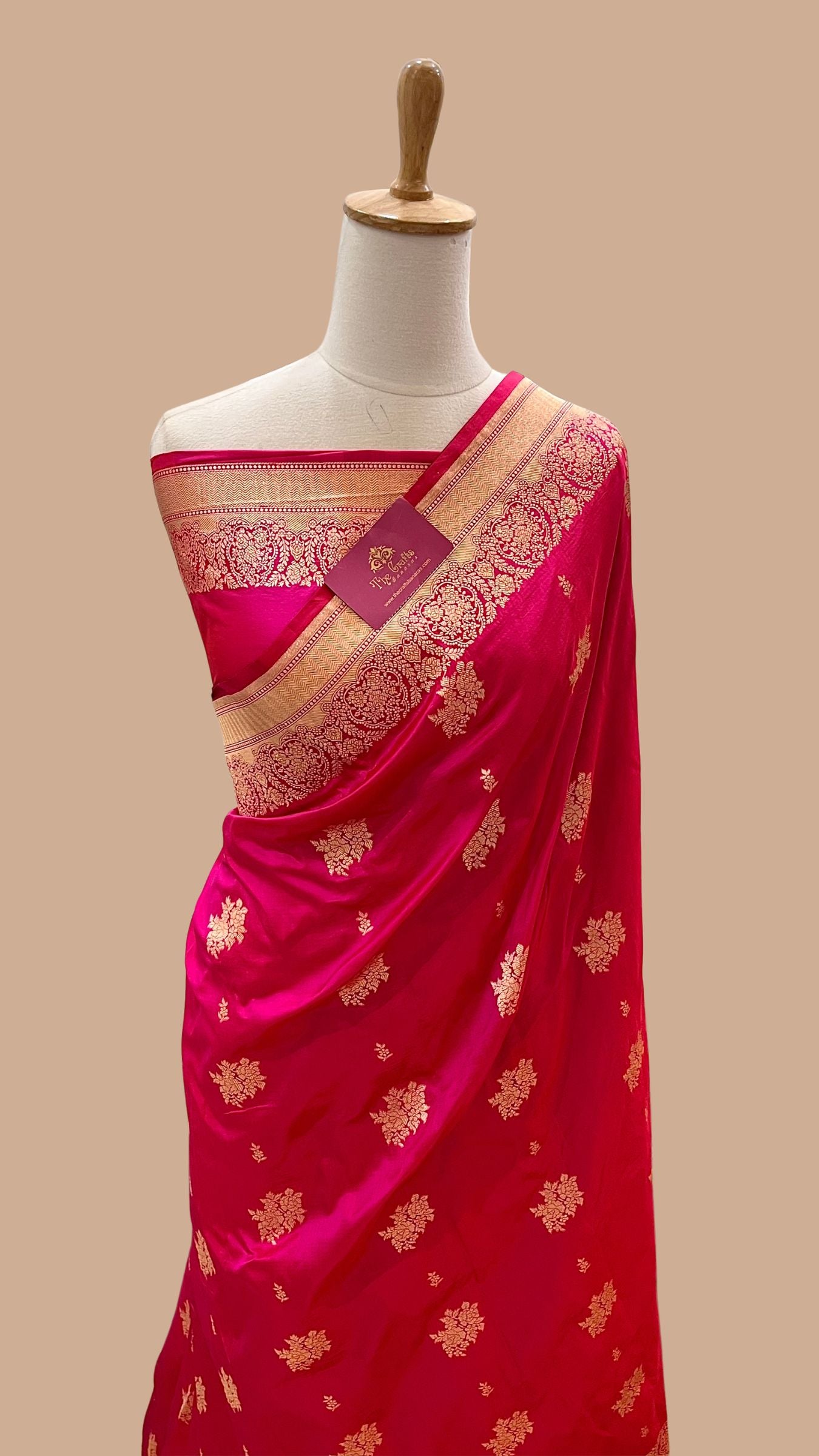 Pure Katan Silk Handloom Banarasi Saree - Jaal Work