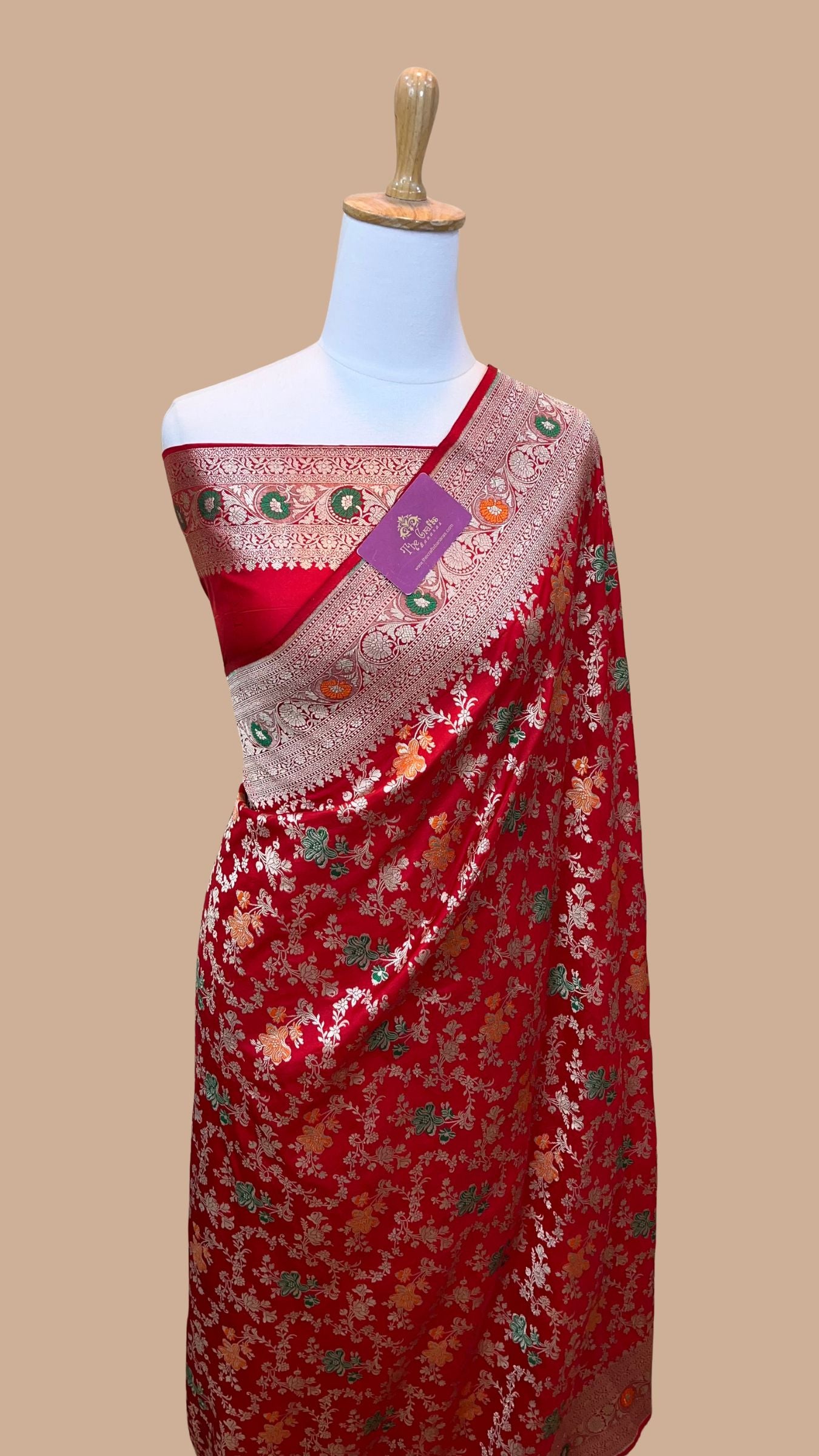 Pure Katan Silk Handloom Banarasi Saree - Jall With Meenakari