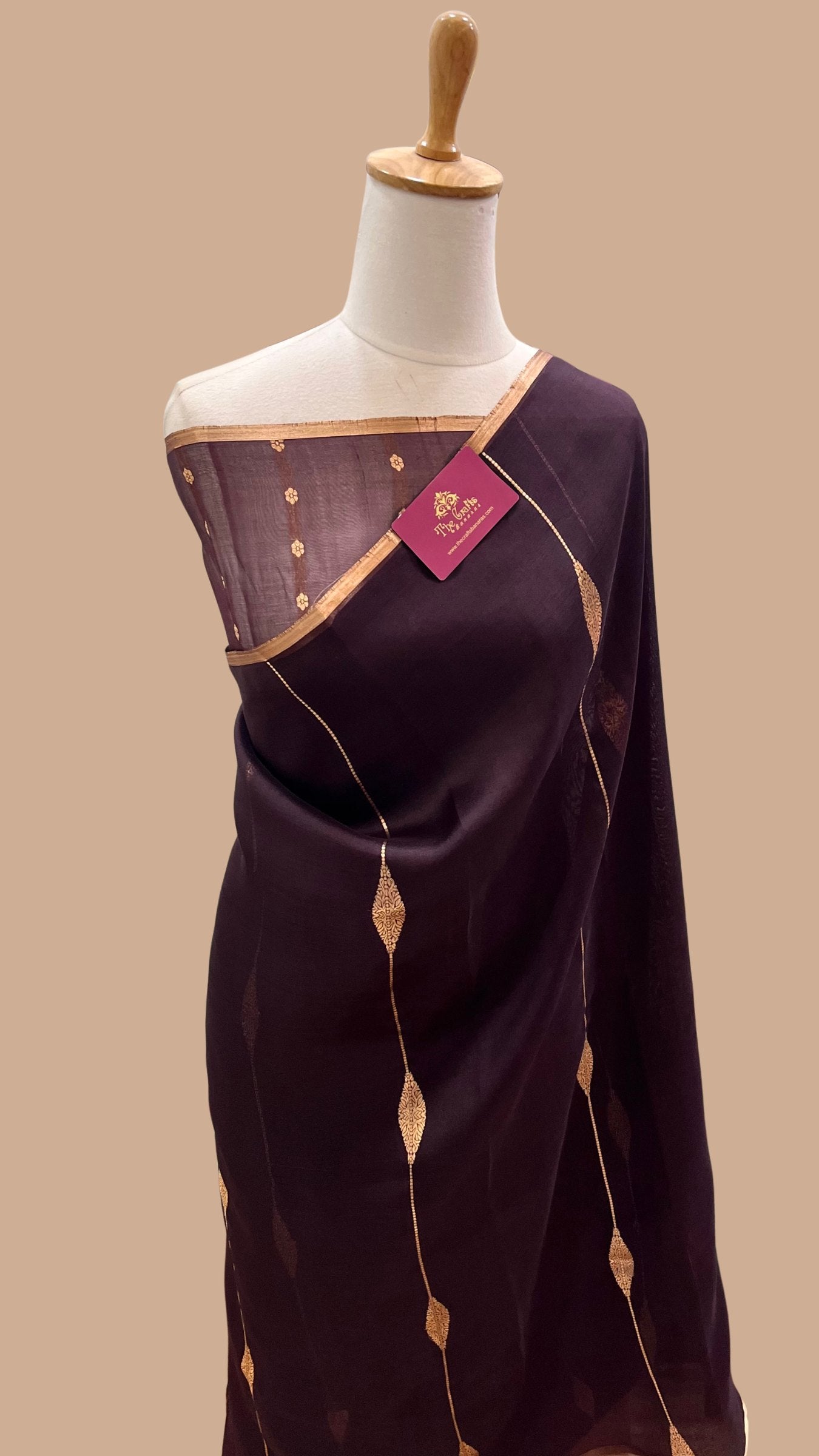 Pure Kora Silk Handloom Banarasi Saree - with kadhua motifs
