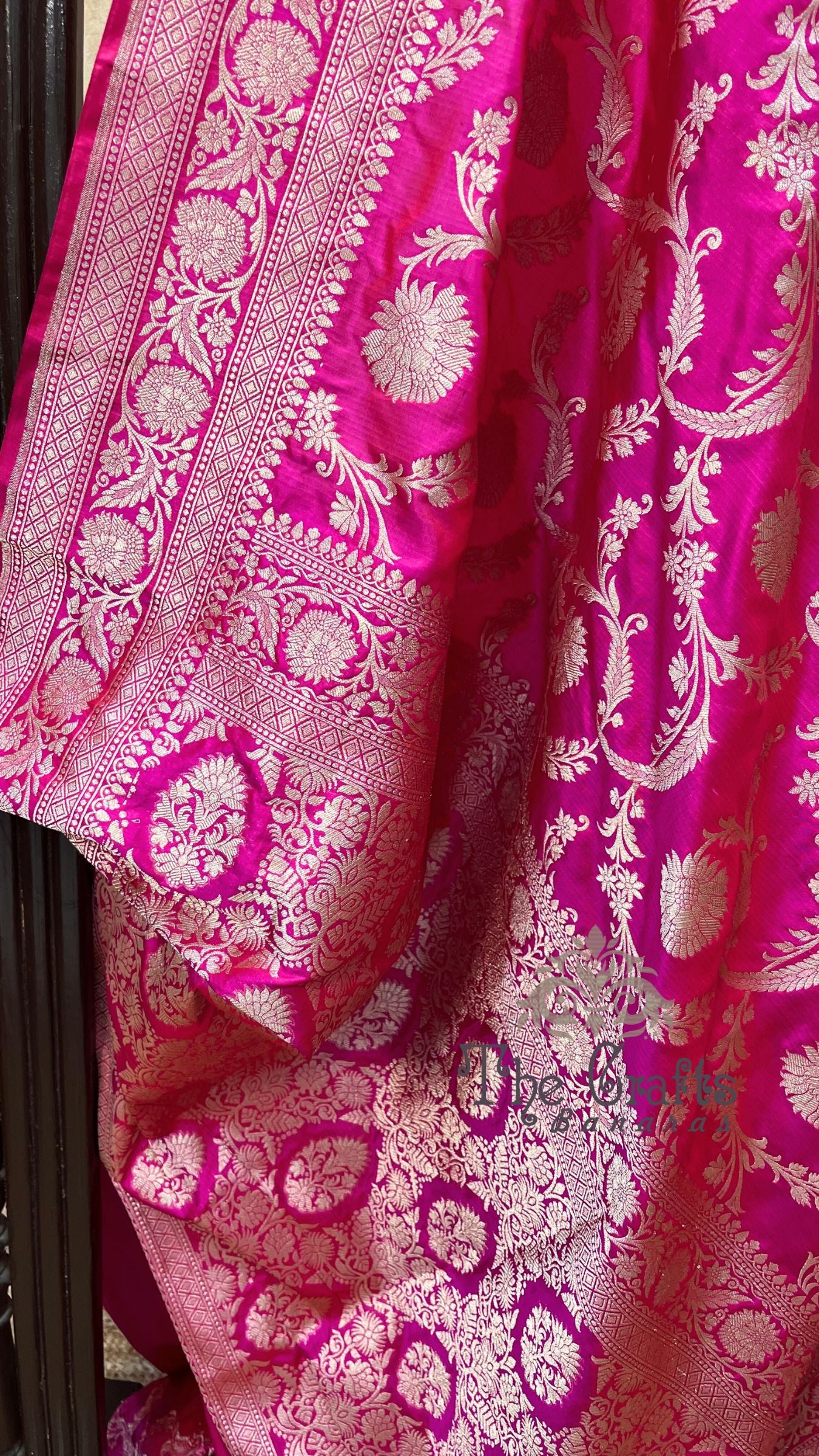 Pure Katan Silk Handloom Banarasi Saree - Jaal work