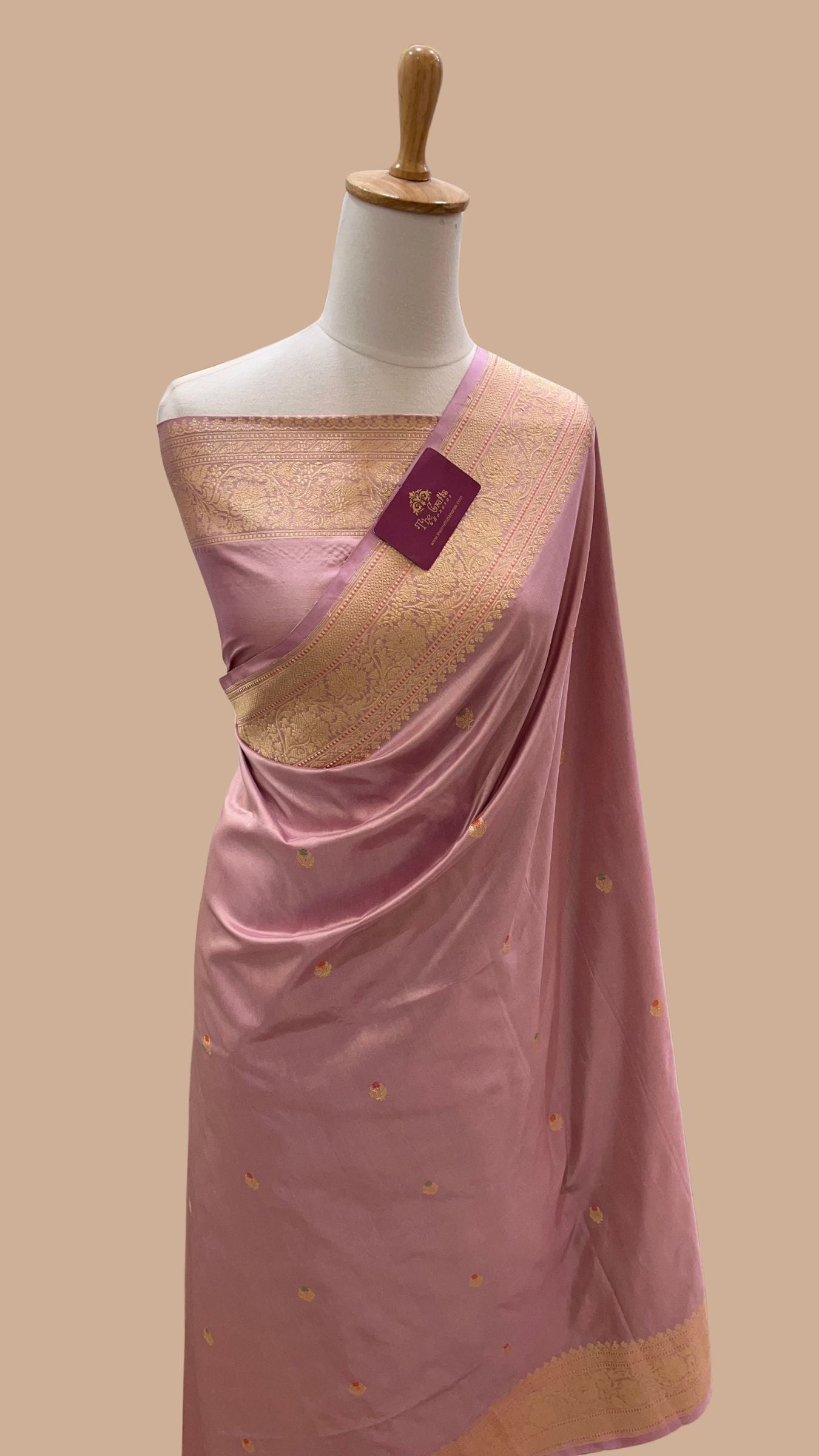 Pure Katan Silk Handloom Banarasi Saree - with kadhua motifs