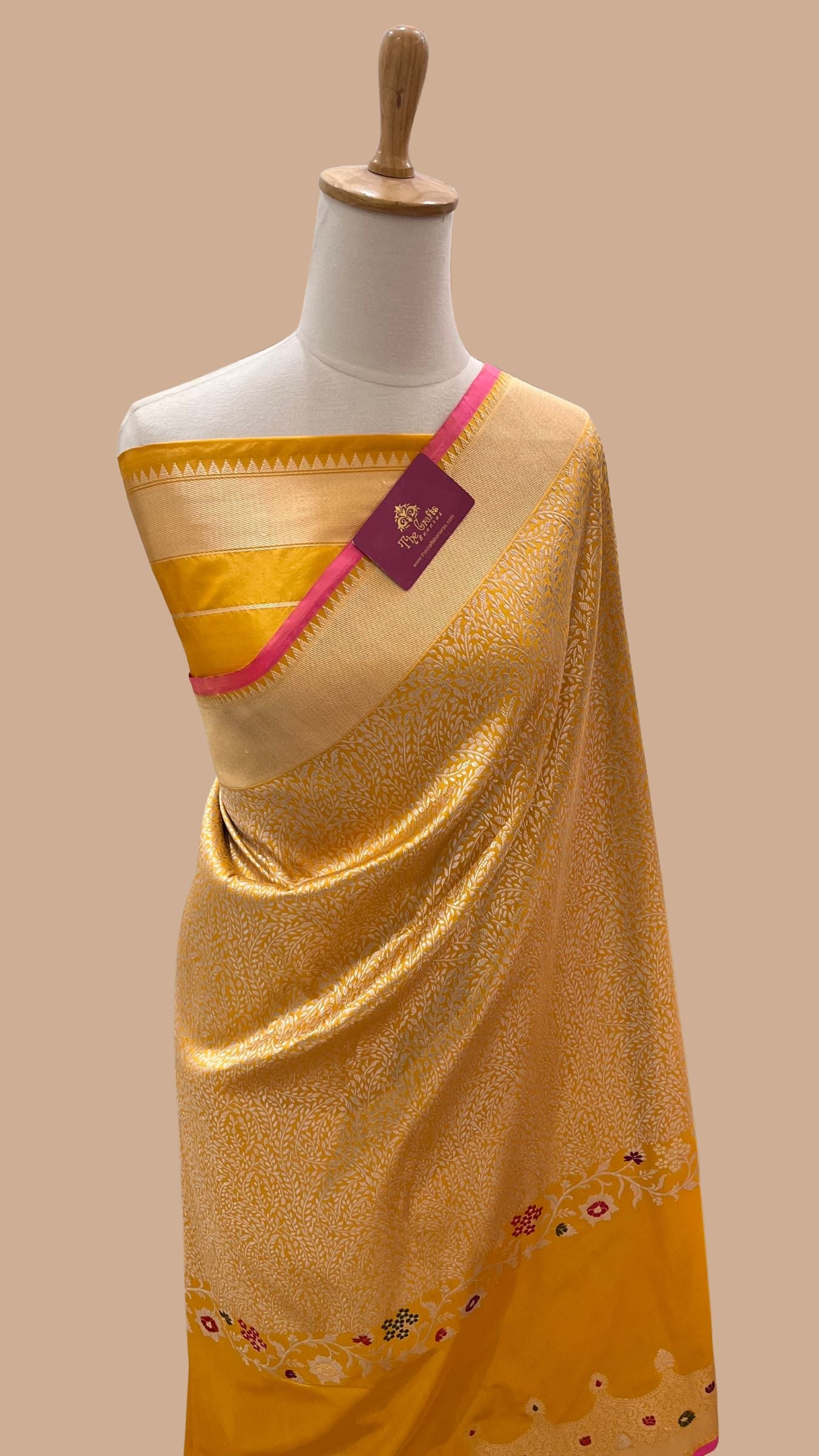Pure Katan Silk Handloom Banarasi Saree - Kadhua Tanchui Brocade Meena