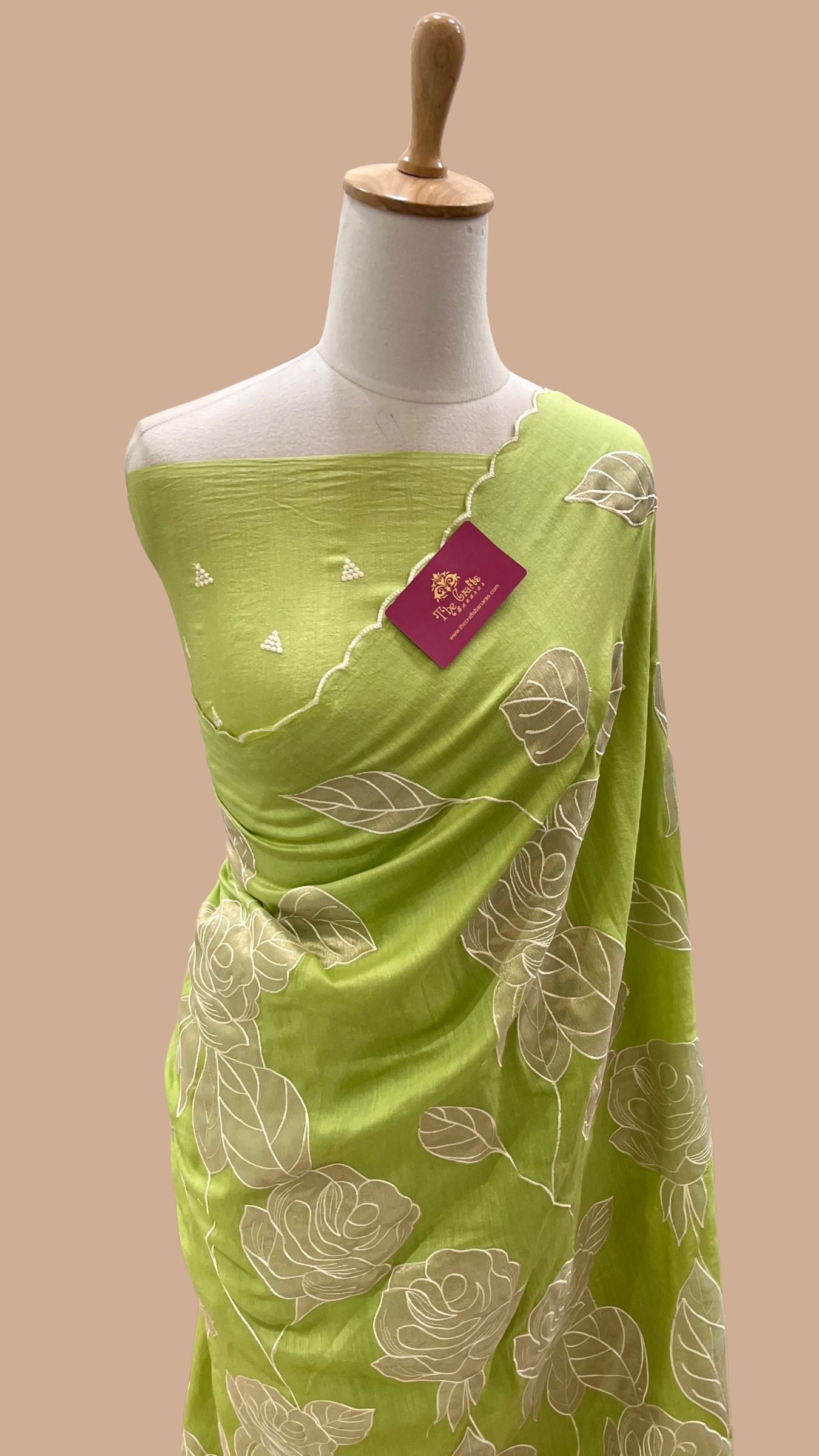 Pure Munga Silk Banarasi Saree - Floral Appliqué Work