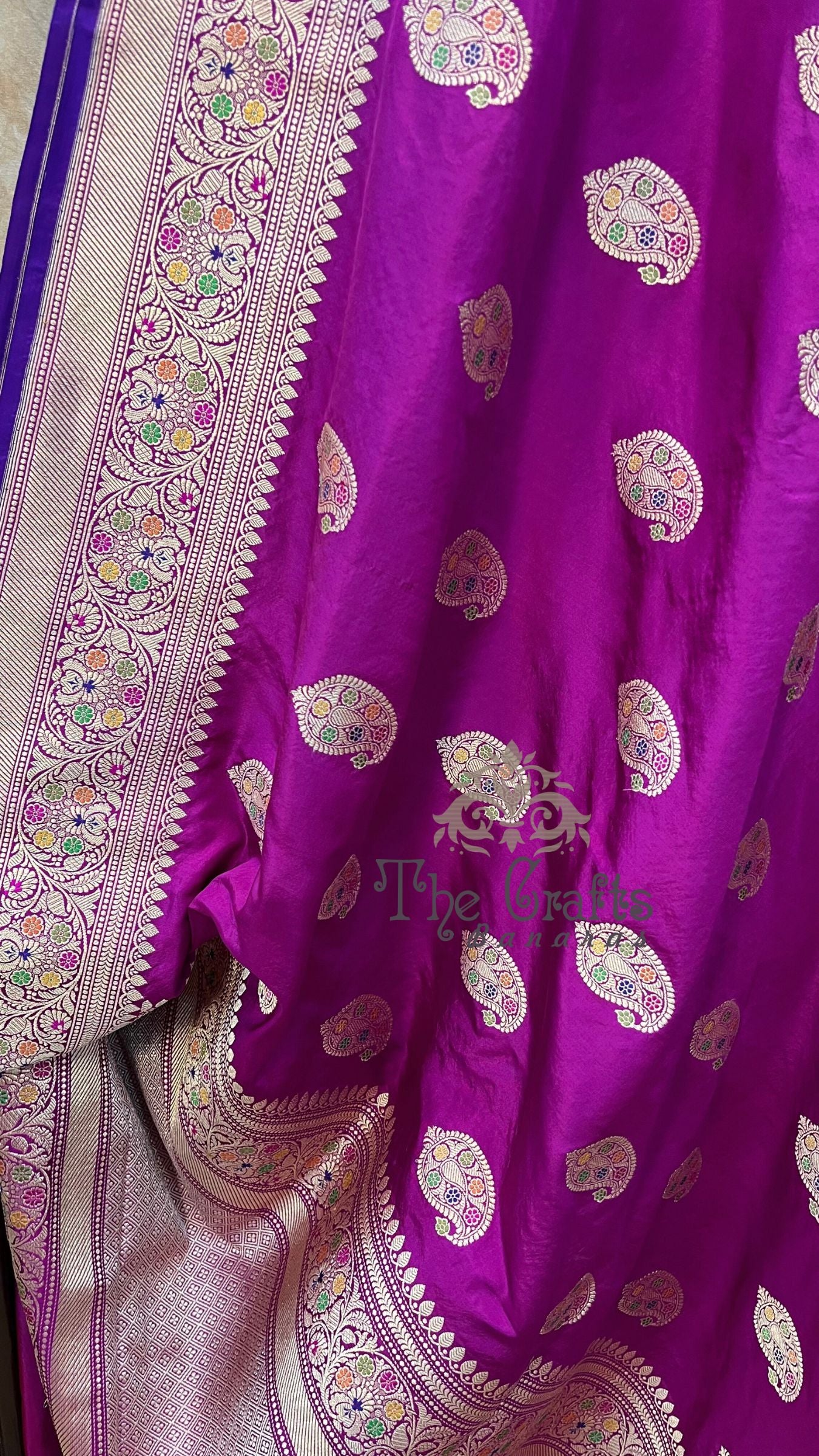 Pure Katan Silk Handloom Banarasi Saree - with kadhua tilfi meenakari motifs