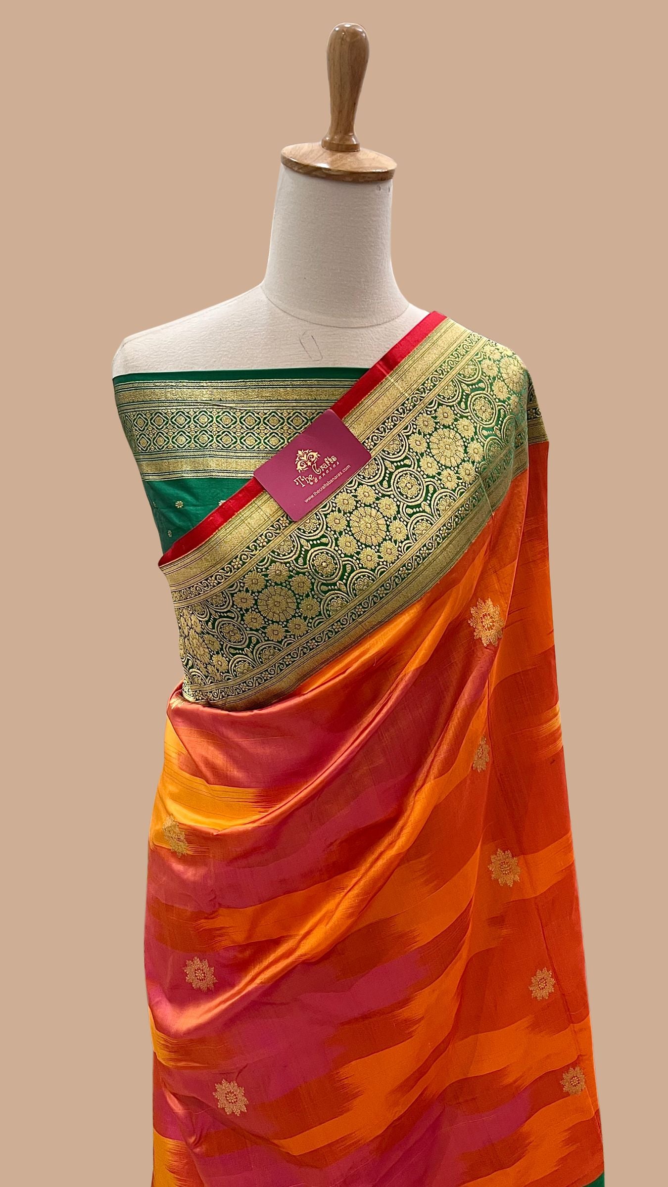 Pure Katan Silk Handloom Banarasi Saree - with kadhua motifs