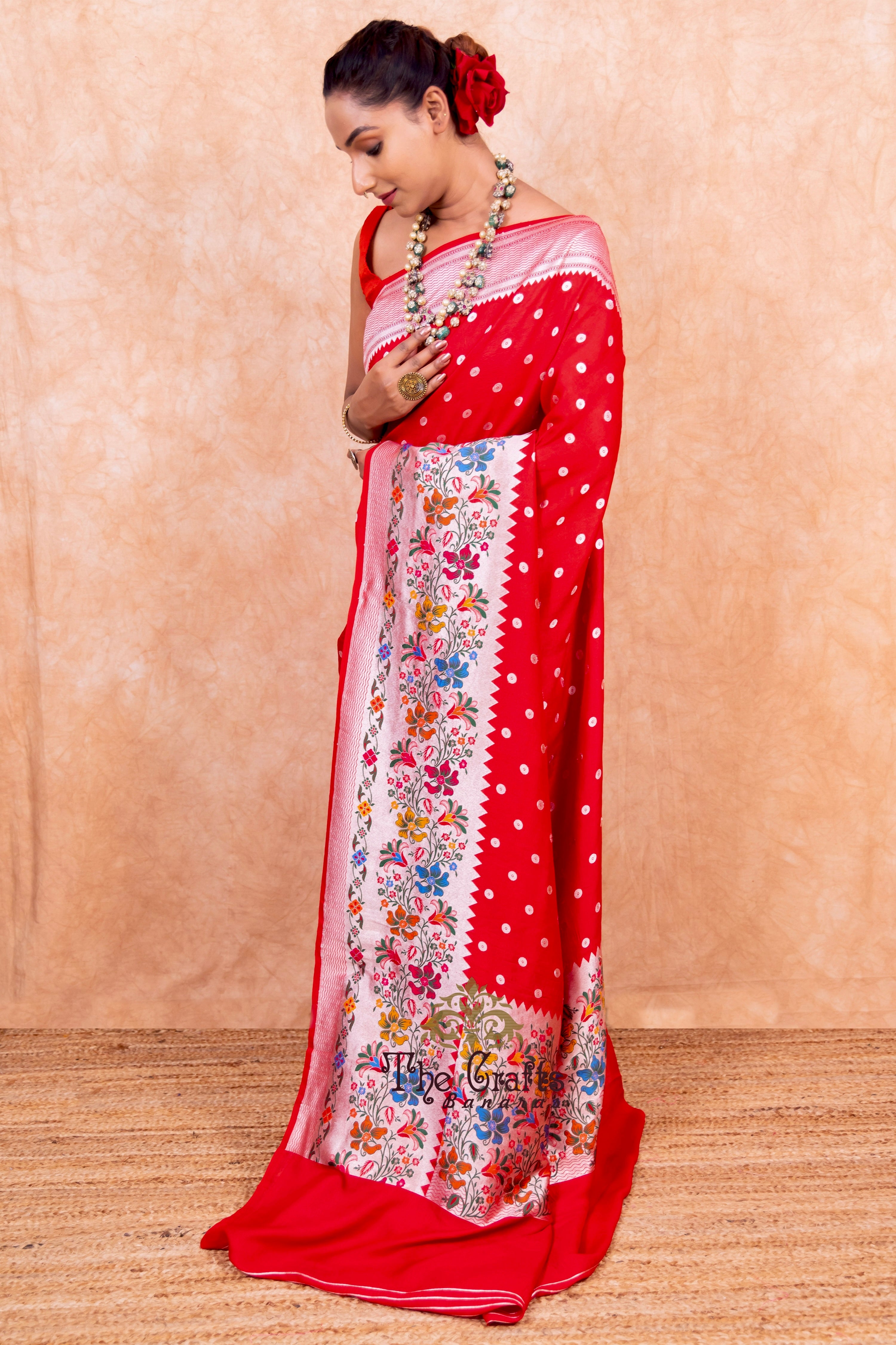 Tussar Georgette Handloom Banarasi Saree - Paithani border