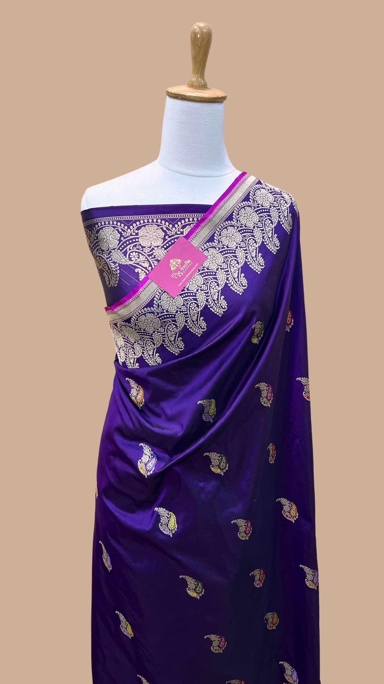 Pure Katan Silk Handloom Banarasi Saree - with kadhua meenakari motifs