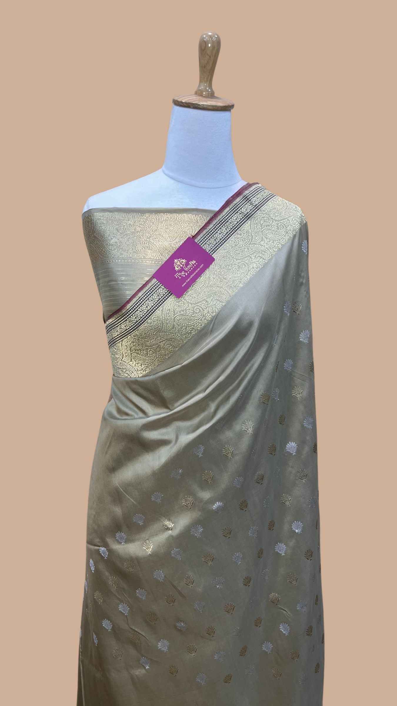 Pure Katan Silk Handloom Banarasi Saree - Sona Rupa With Kadhua Buti