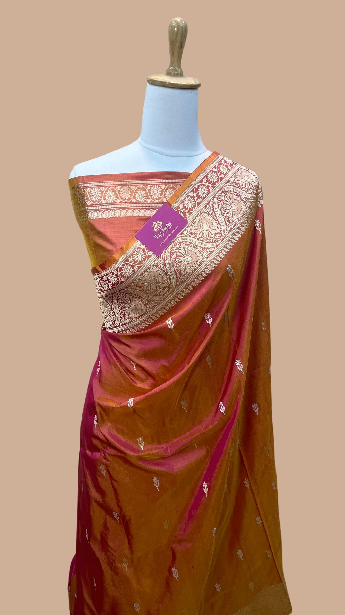 Pure Katan Silk Handloom Banarasi Saree - with kadhua motifs