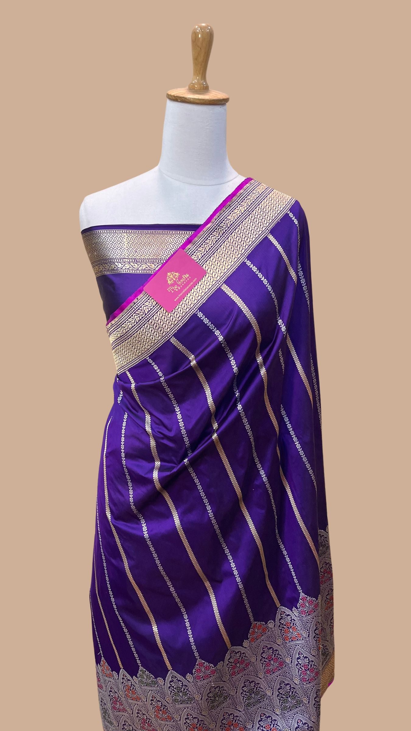 Pure Katan Silk Handloom Brocade Banarasi Saree - with kadhua meenakari work