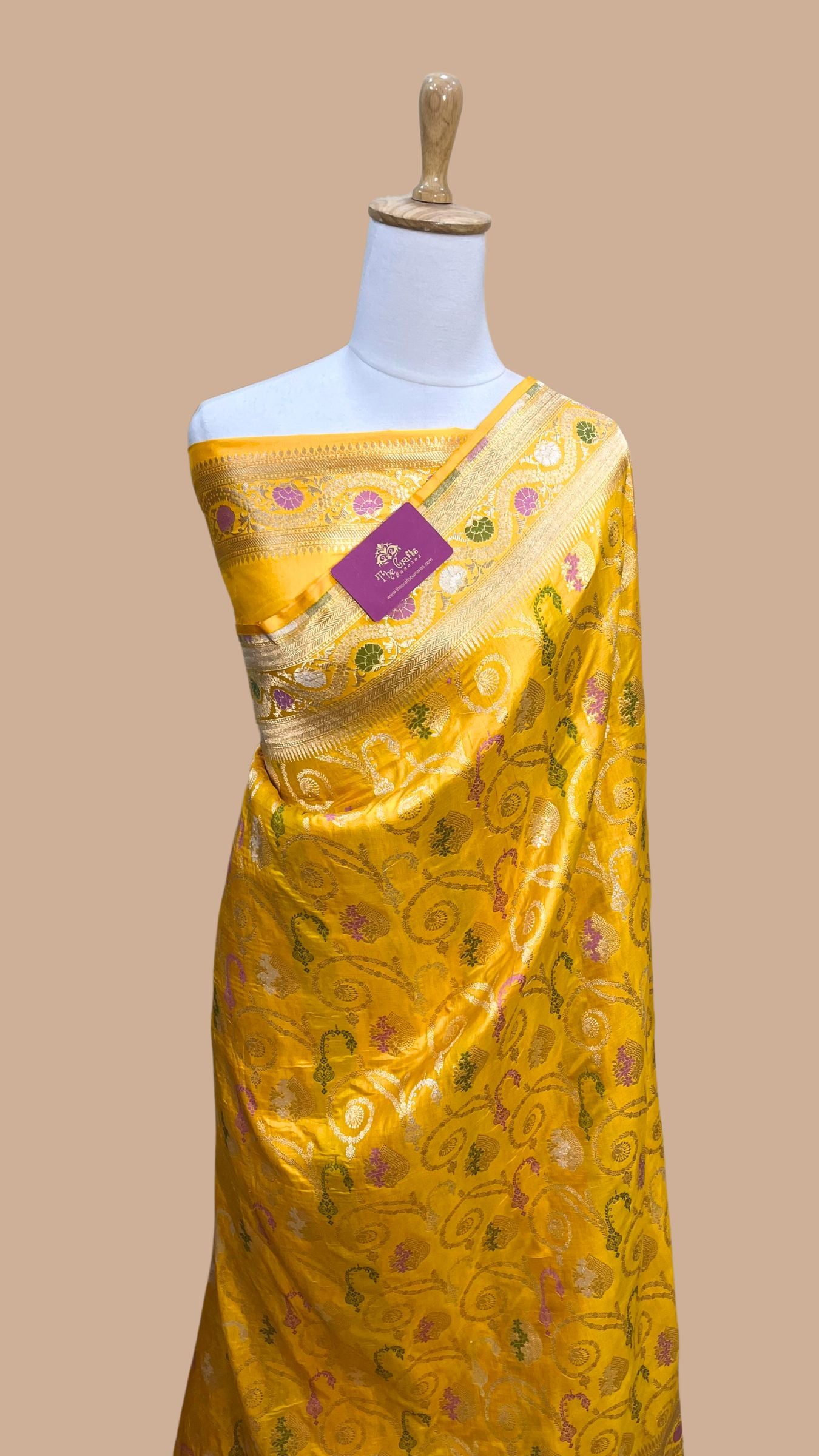 Pure Katan Silk Handloom Banarasi Saree - Jaal Work With Meenakari