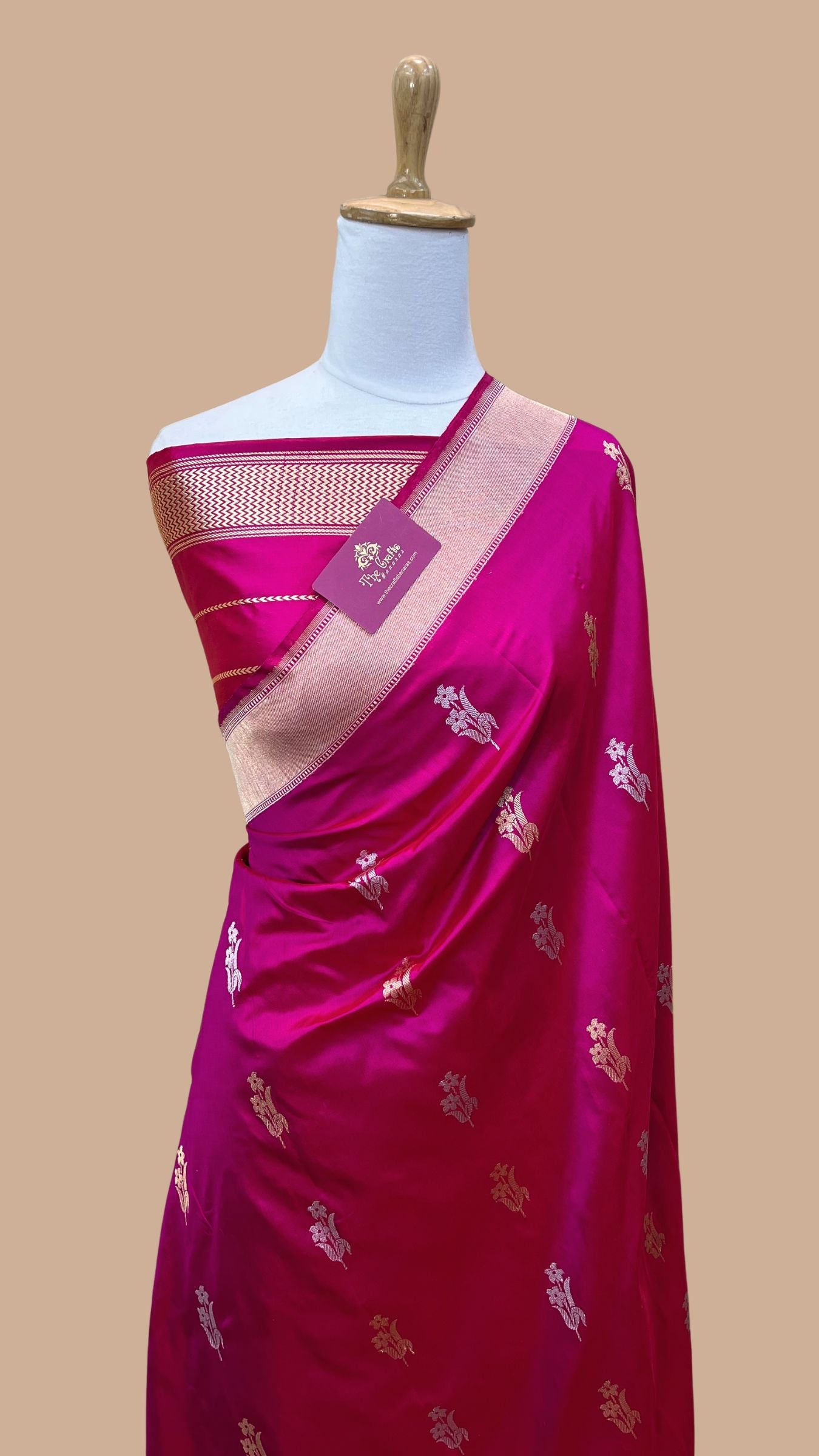 Pure Katan Silk Handloom Banarasi Saree - with sona rupa kadhua motifs