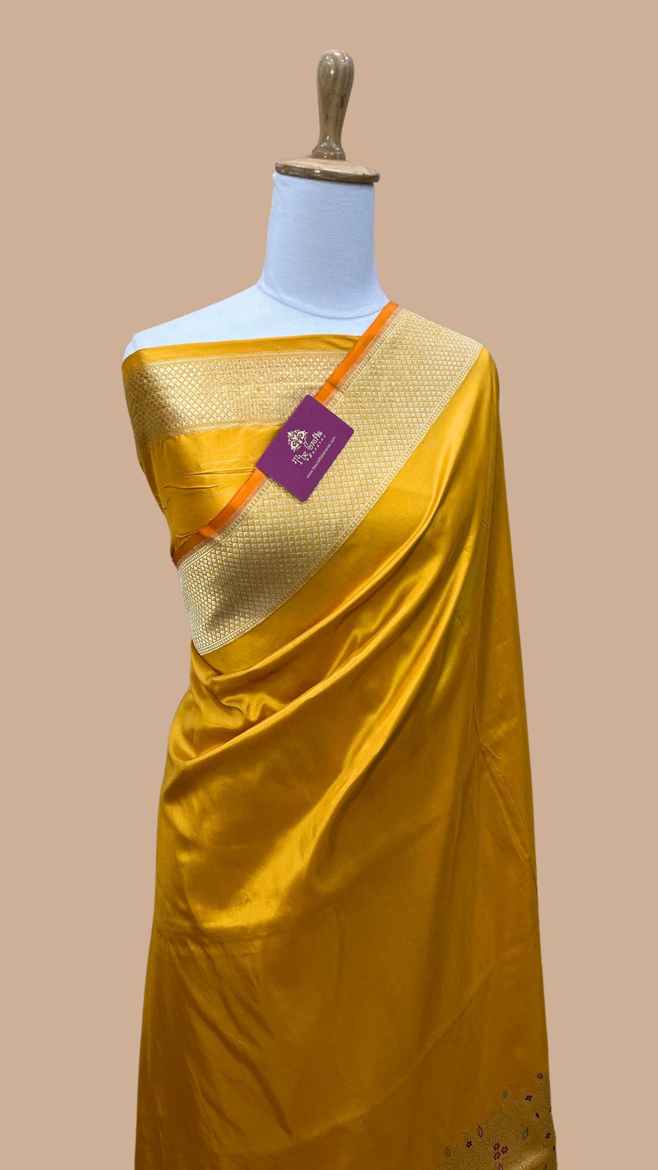 Gold Pure Katan Silk Handloom Banarasi Saree - with sona rupa kadhua motifs