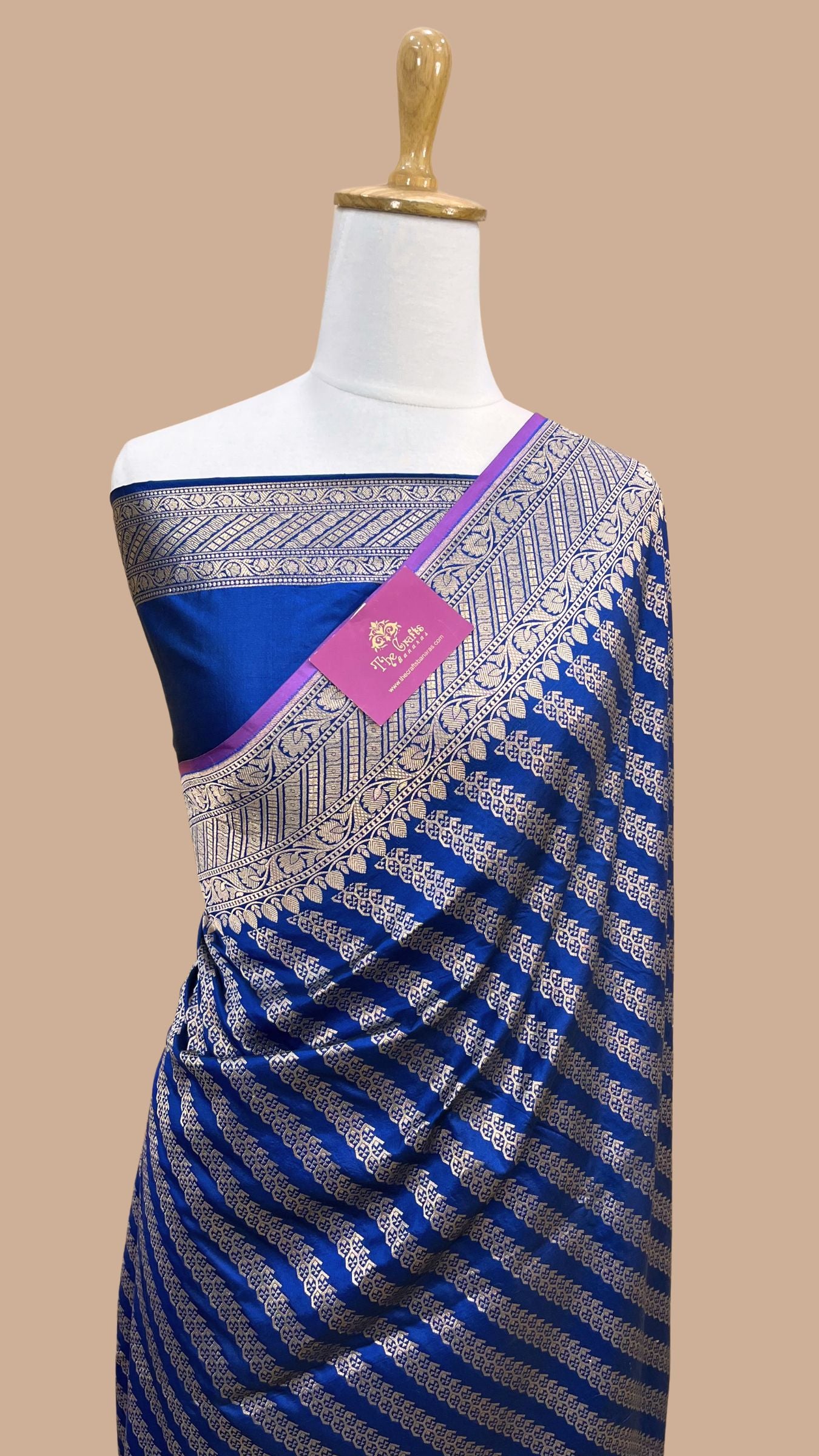 Pure Katan Silk Handloom Banarasi Saree - Jaal work