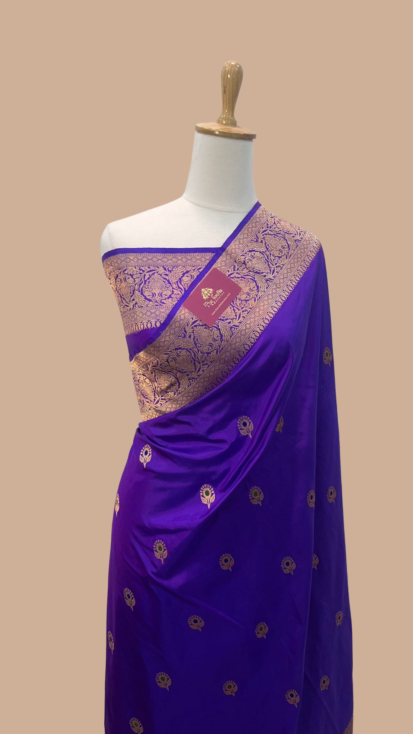 Pure Katan Silk Handloom Banarasi Saree - Kadhua Buti