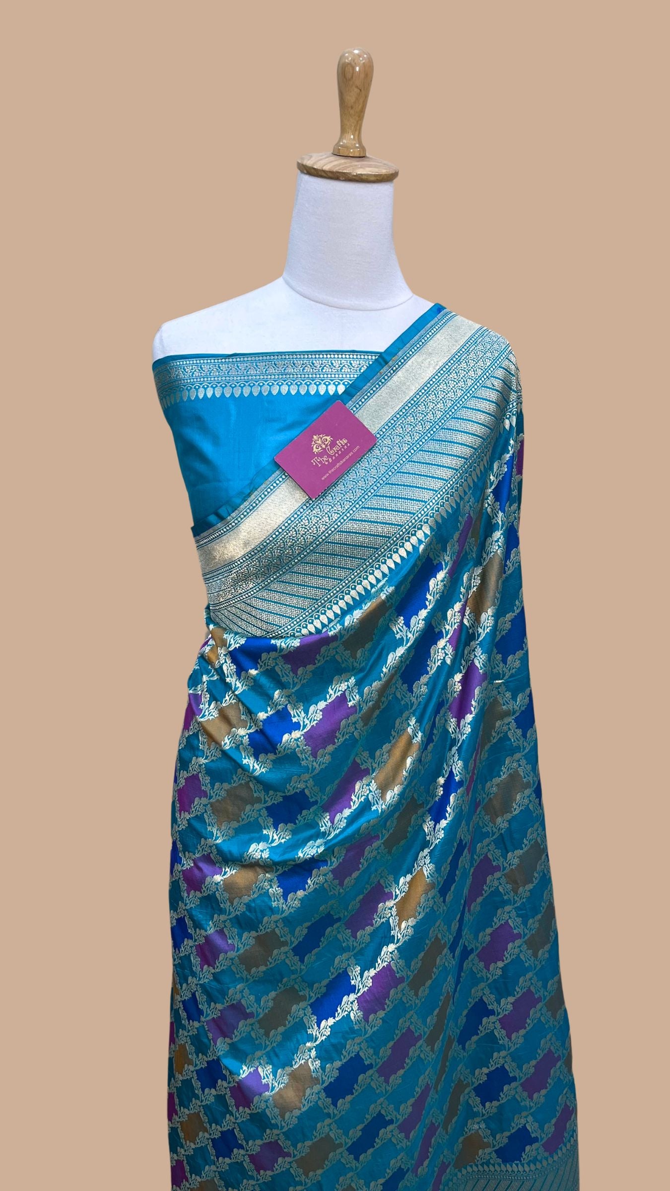 Rangkat Pure Katan Silk Handloom Banarasi Saree - Jaal Work With Meenakari