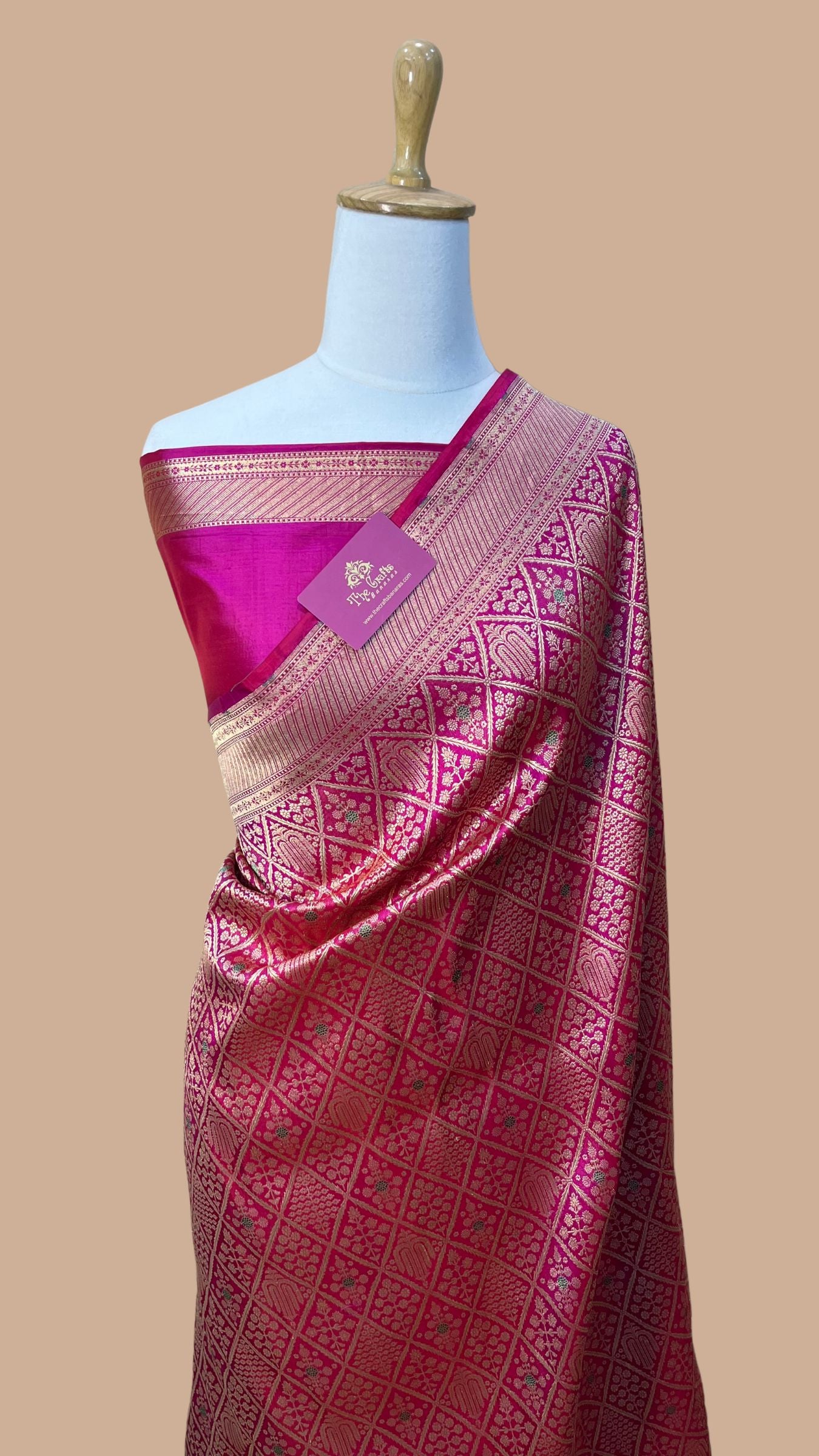 Pure Katan Silk Handloom Banarasi Saree - Tanchui Brocade Meena