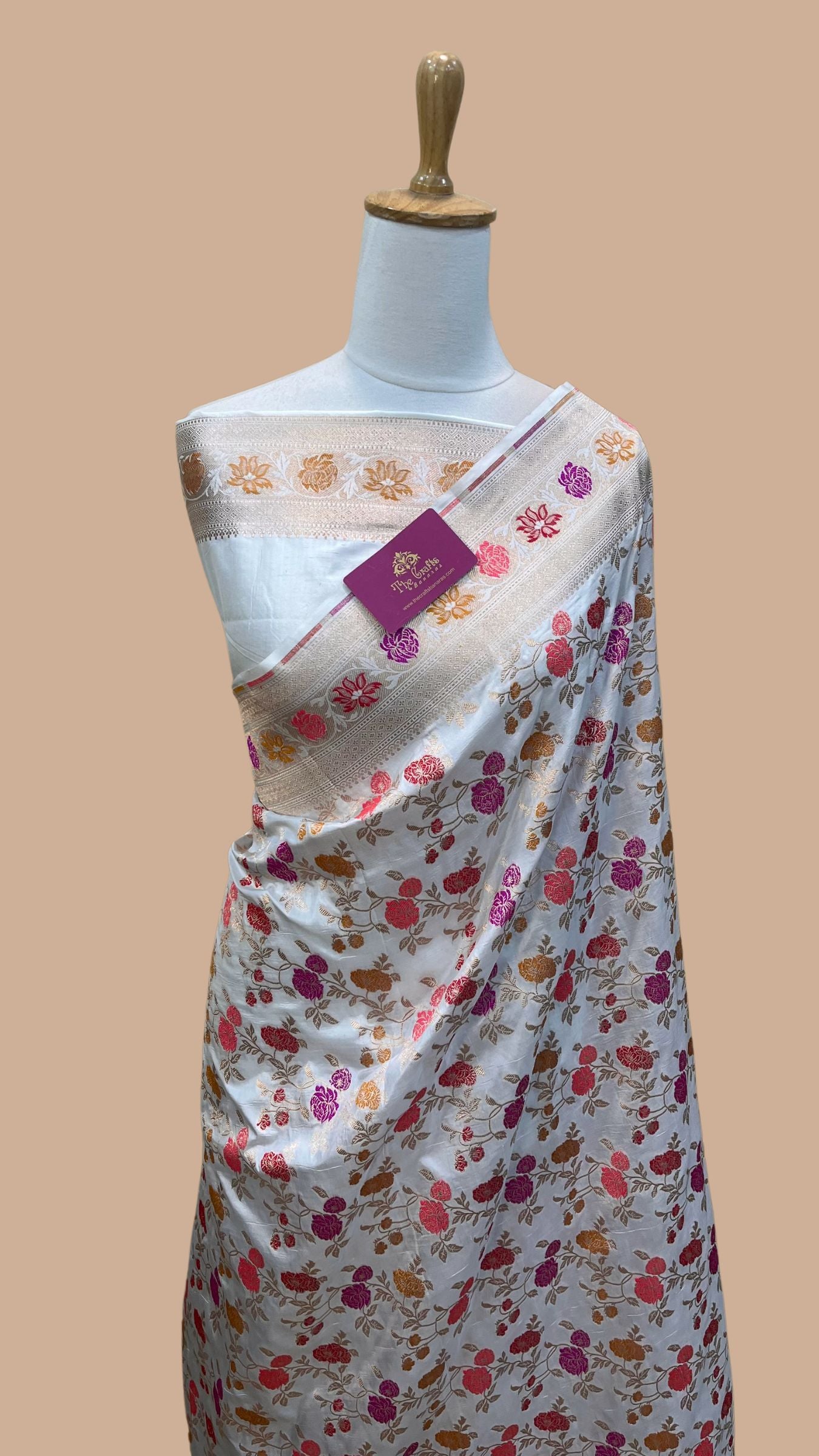 Pure Katan Silk Handloom Banarasi Saree - Jaal Work With Meenakari