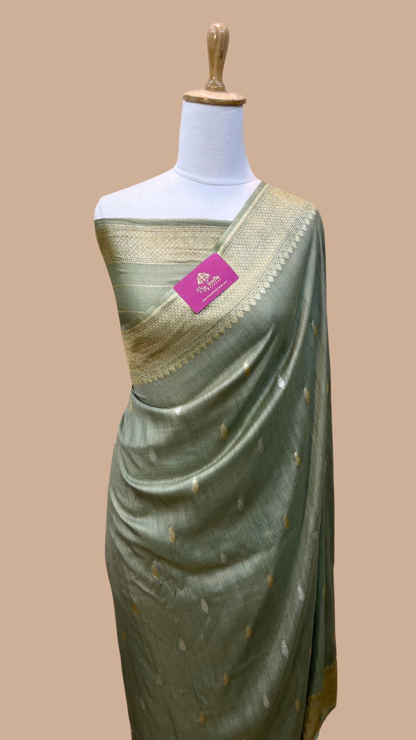 Pure Munga Silk Handloom Banarasi Saree - With Kadhua Motifs