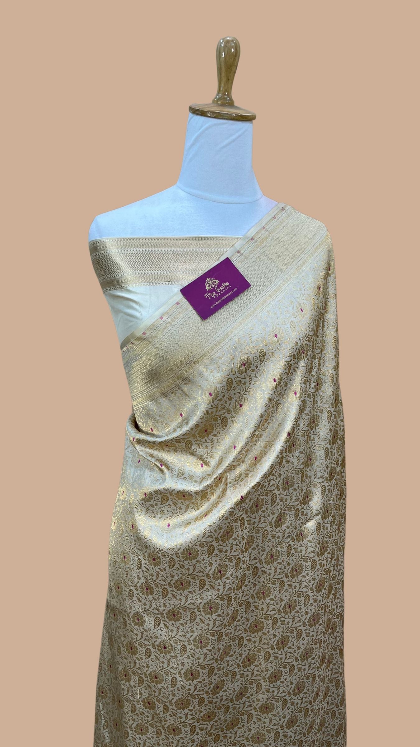 Pure Katan Silk Handloom Banarasi Saree - Tanchui Brocade Meena