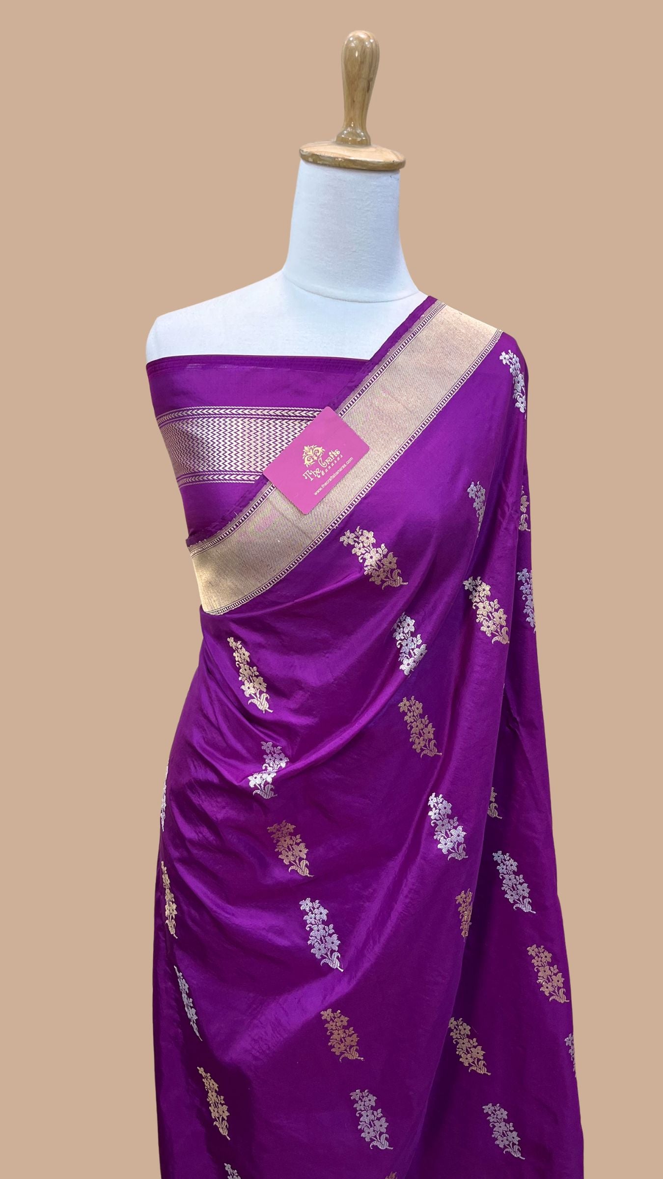 Pure Katan Silk Handloom Banarasi Saree - With kadhua Sona Roopa  Motifs