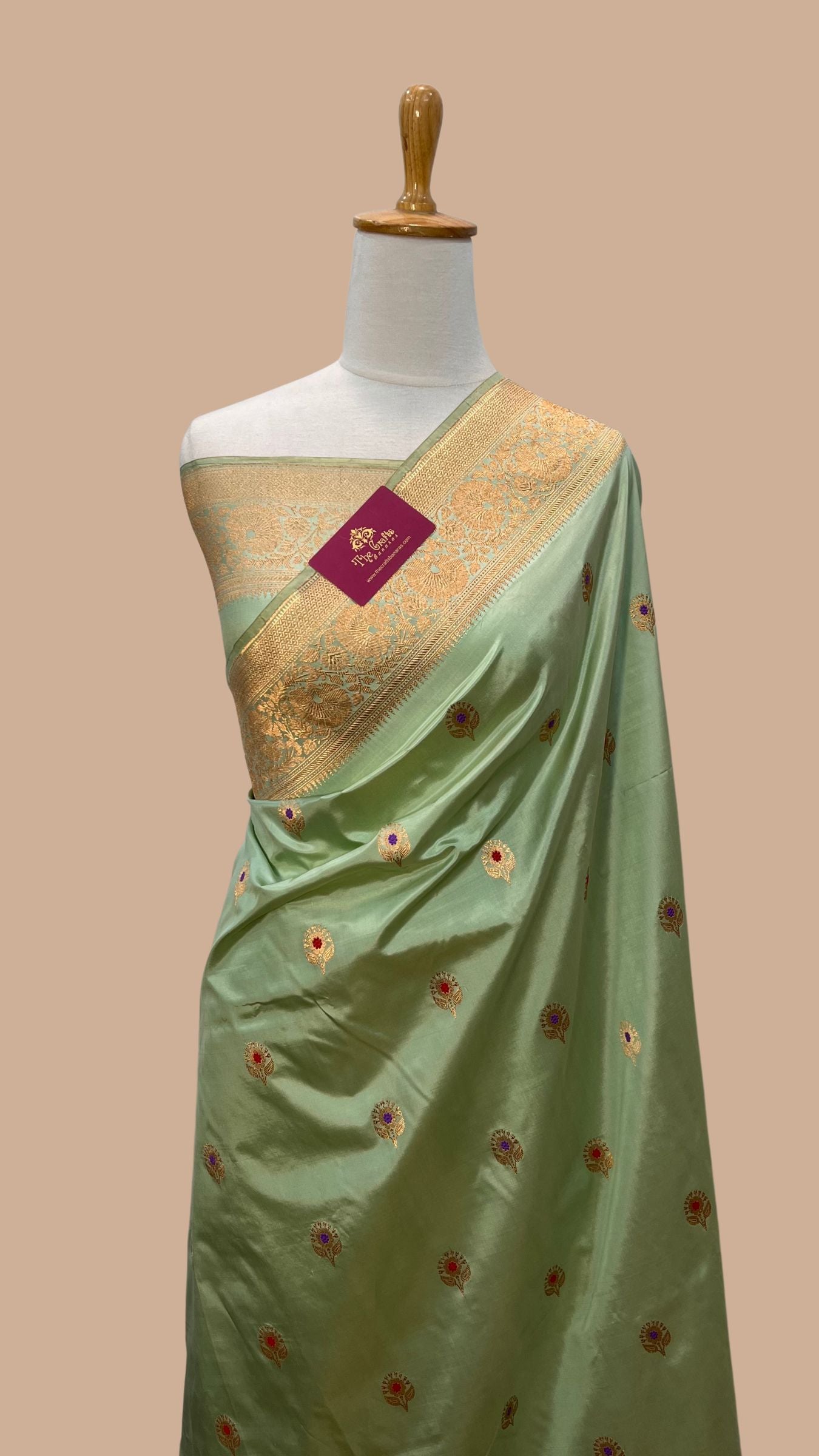 Pure Katan Silk Handloom Banarasi Saree - Kadhua Buti