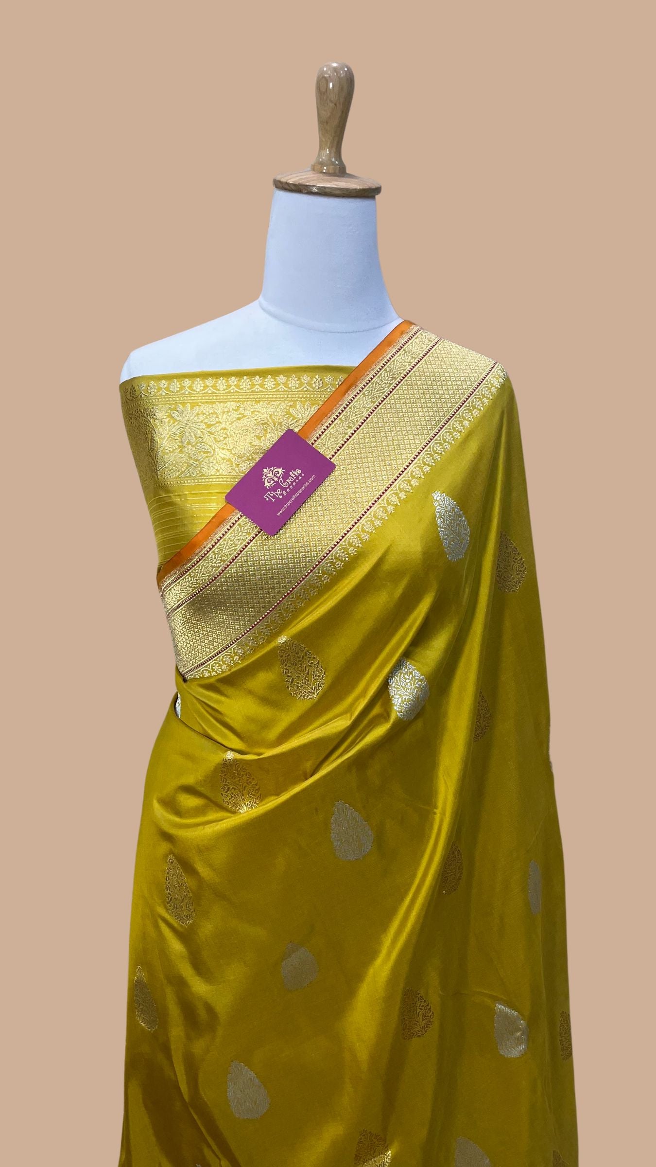 Pure Katan Silk Handloom Banarasi Saree - With Sona Rupa Kadhua Motifs