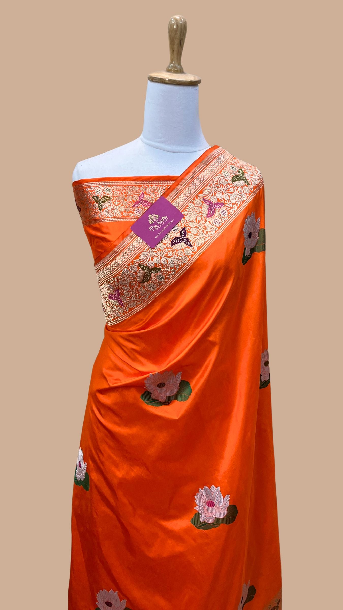 Pure Katan Silk Handloom Banarasi Saree - with kadhua meenakari motifs