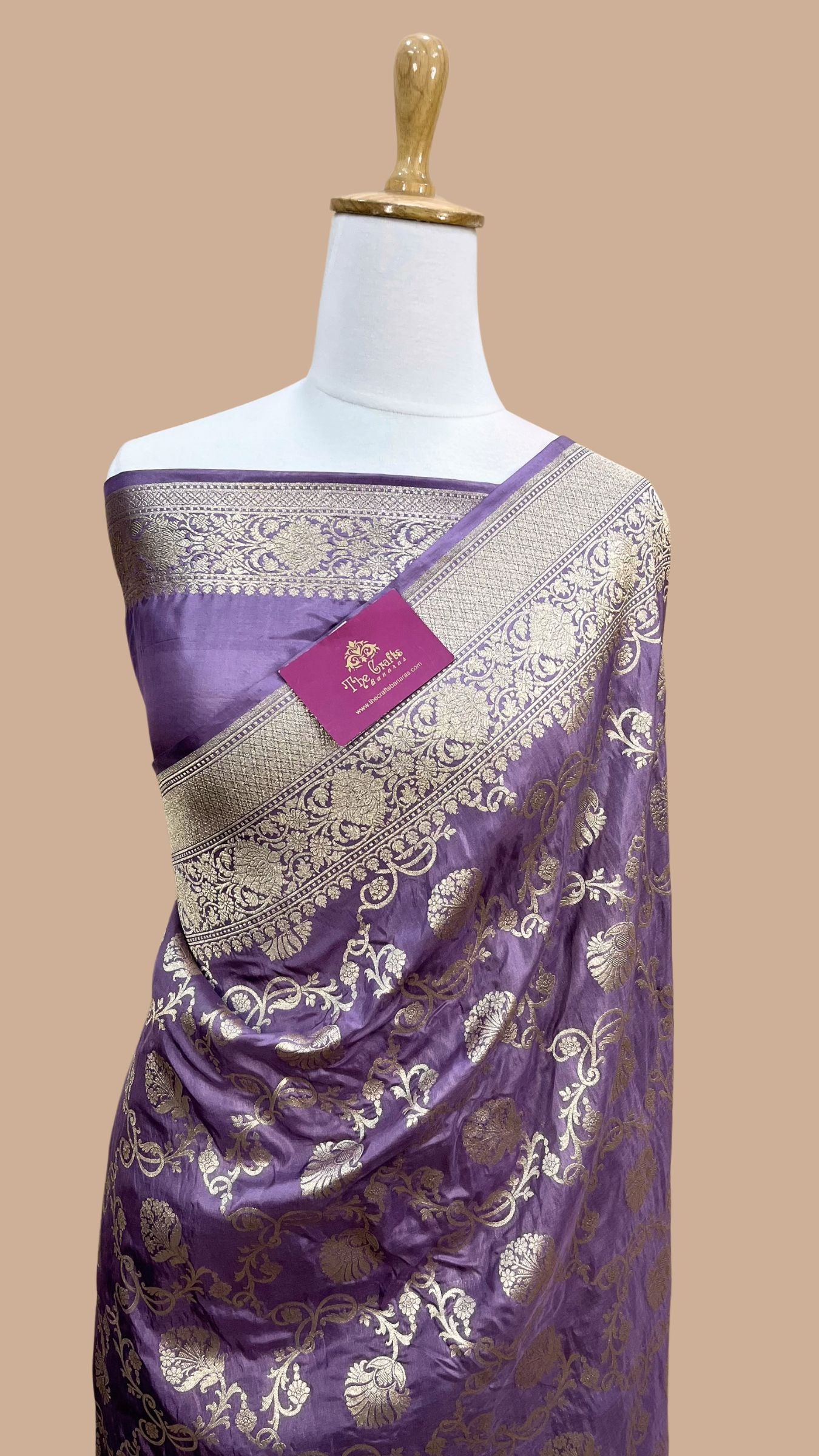 Pure Katan Silk Handloom Banarasi Saree - Jaal work