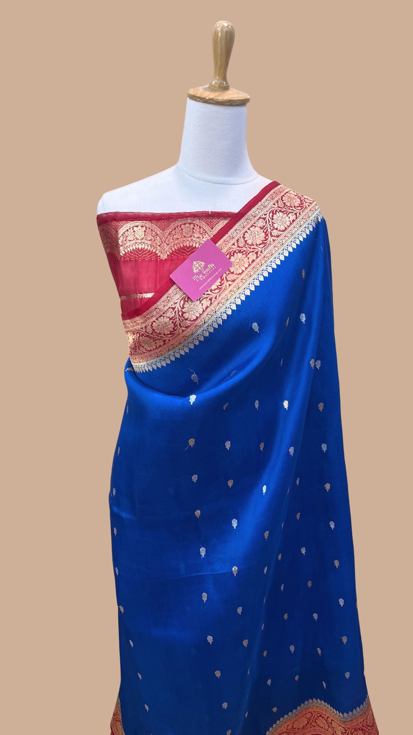 Pure Kora Silk Handloom Banarasi Saree - With Kadhua motifs