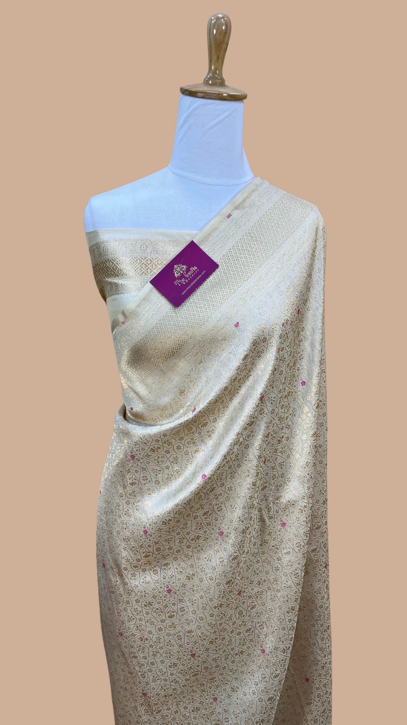 Pure Katan Silk Handloom Banarasi Saree - Tanchui Brocade Meena