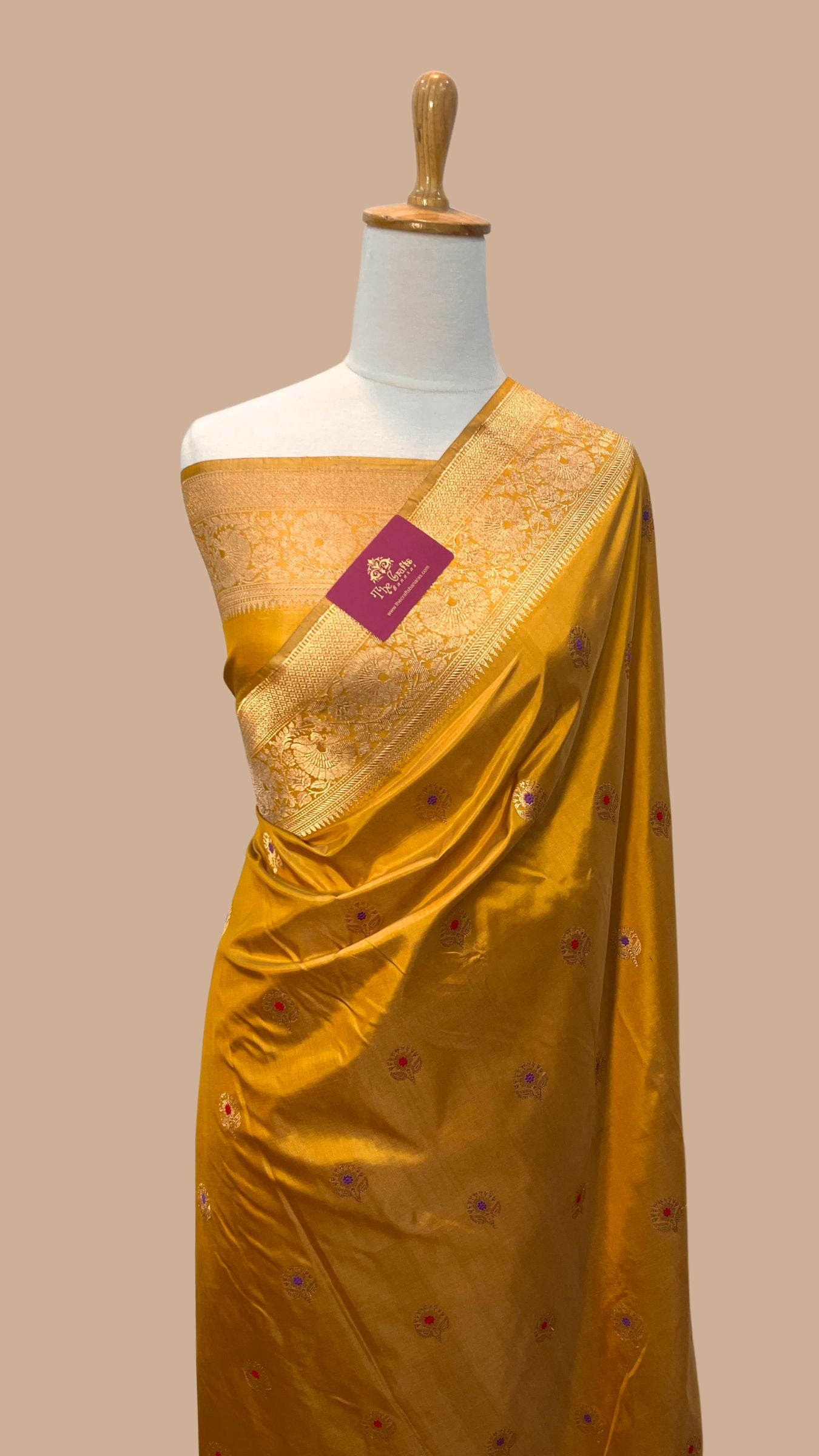 Pure Katan Silk Handloom Banarasi Saree - Kadhua Buti