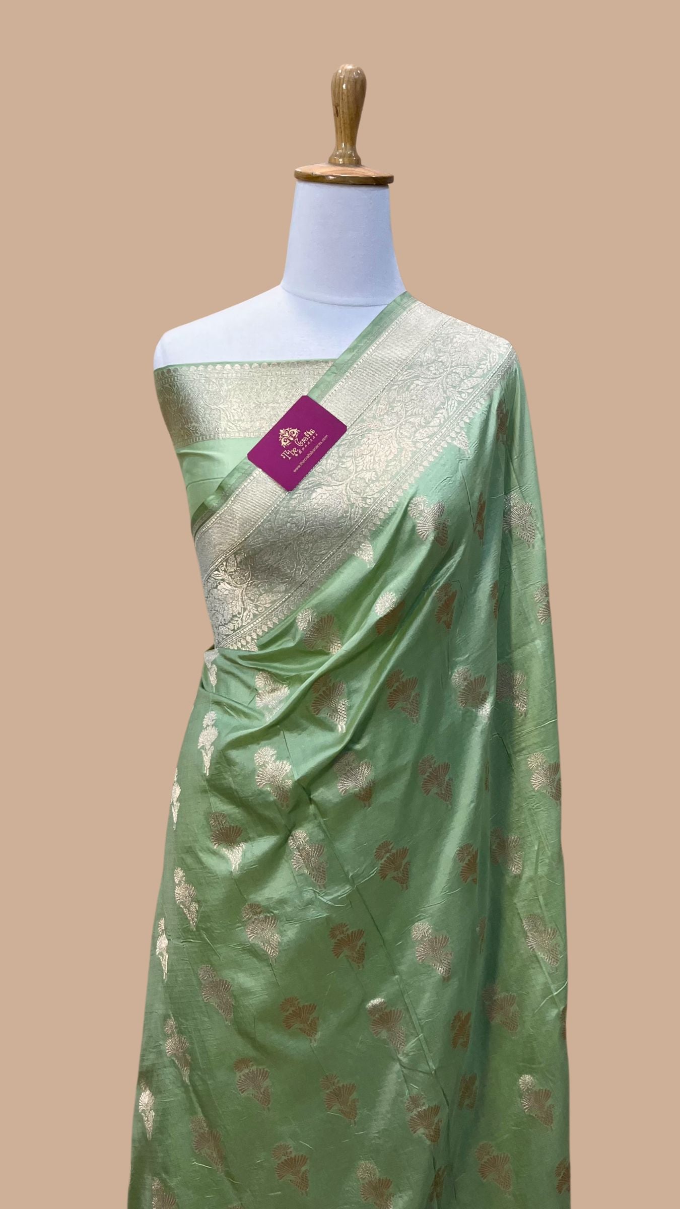 Pure Katan Silk Handloom Banarasi Saree - Jaal work