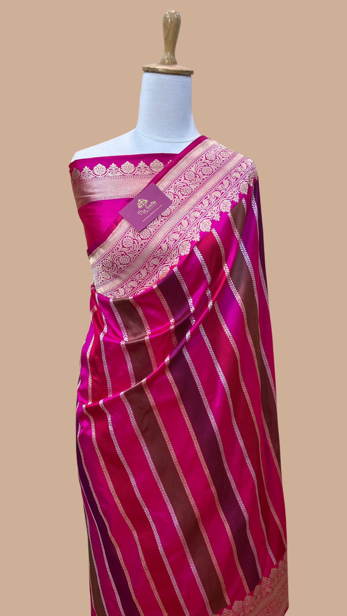 Rangakaat Pure Katan Silk Handloom Banarasi Saree - with kadhua work