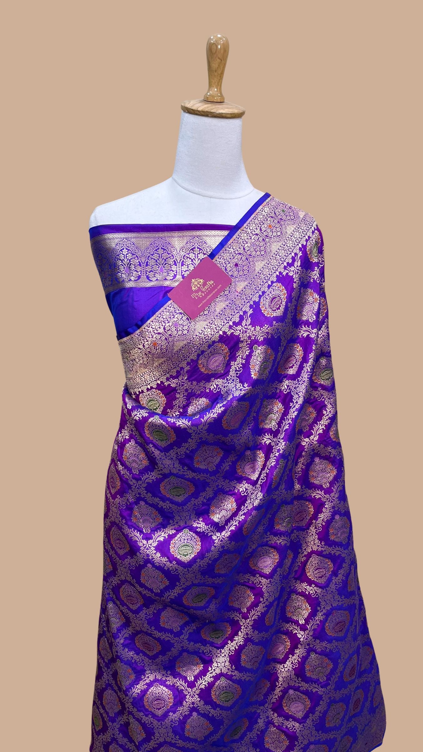 Pure Katan Silk Handloom Banarasi Saree - Jaal Work With Meenakari