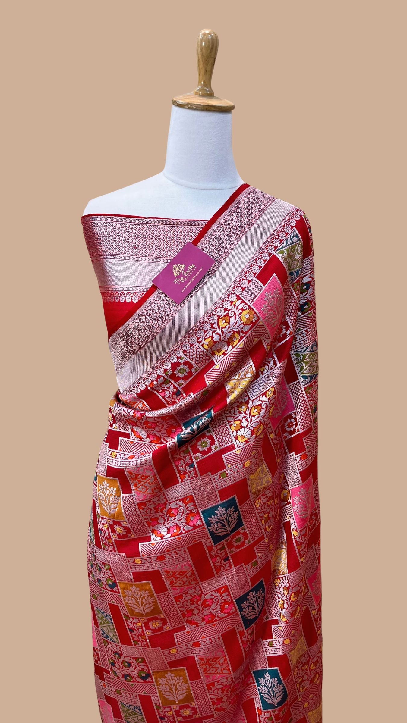 Tissue Georgette Handloom Banarasi Saree - Jaal with Meenakari