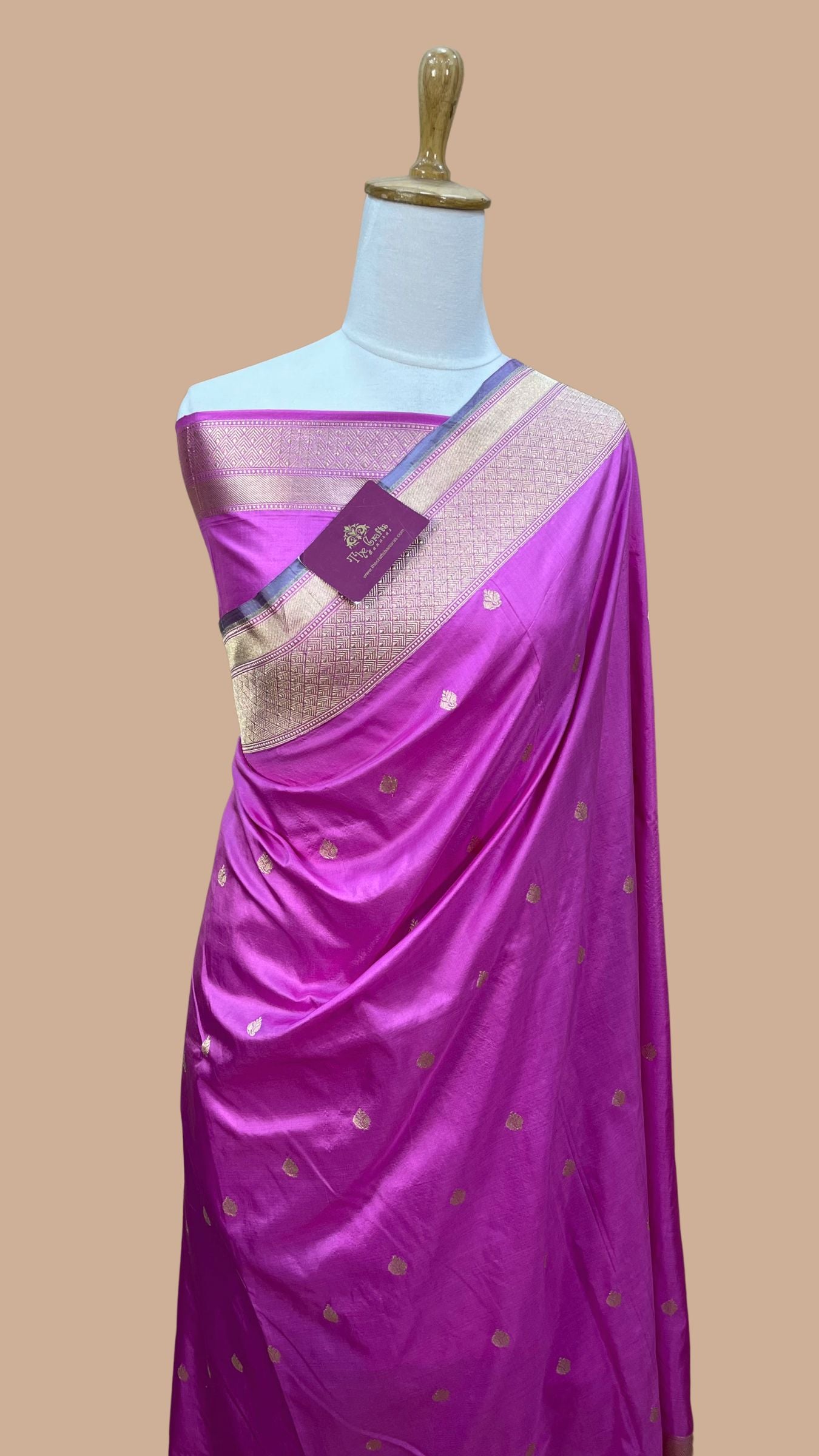 Pure Katan Silk Handloom Banarasi Saree - All over kadhua work