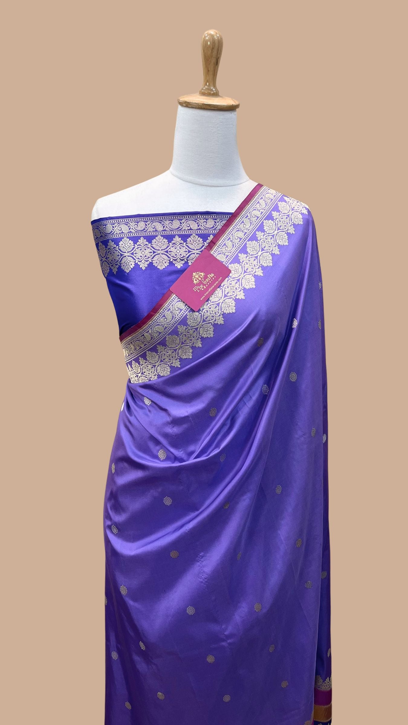 Pure Katan Silk Handloom Banarasi Saree - With Sona Roopa kadhua Motifs