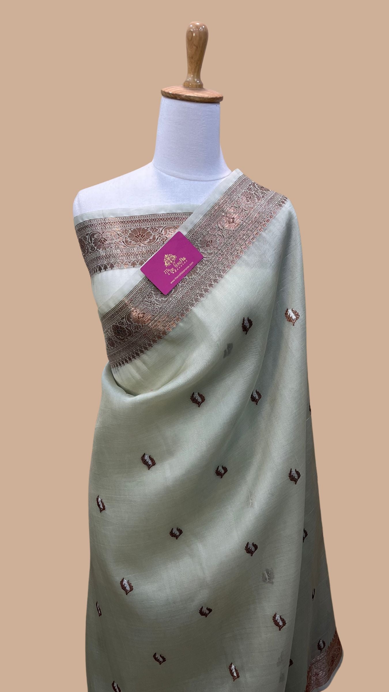 Pure Kora Silk Handloom Banarasi Saree - Alfi Kadhua motifs